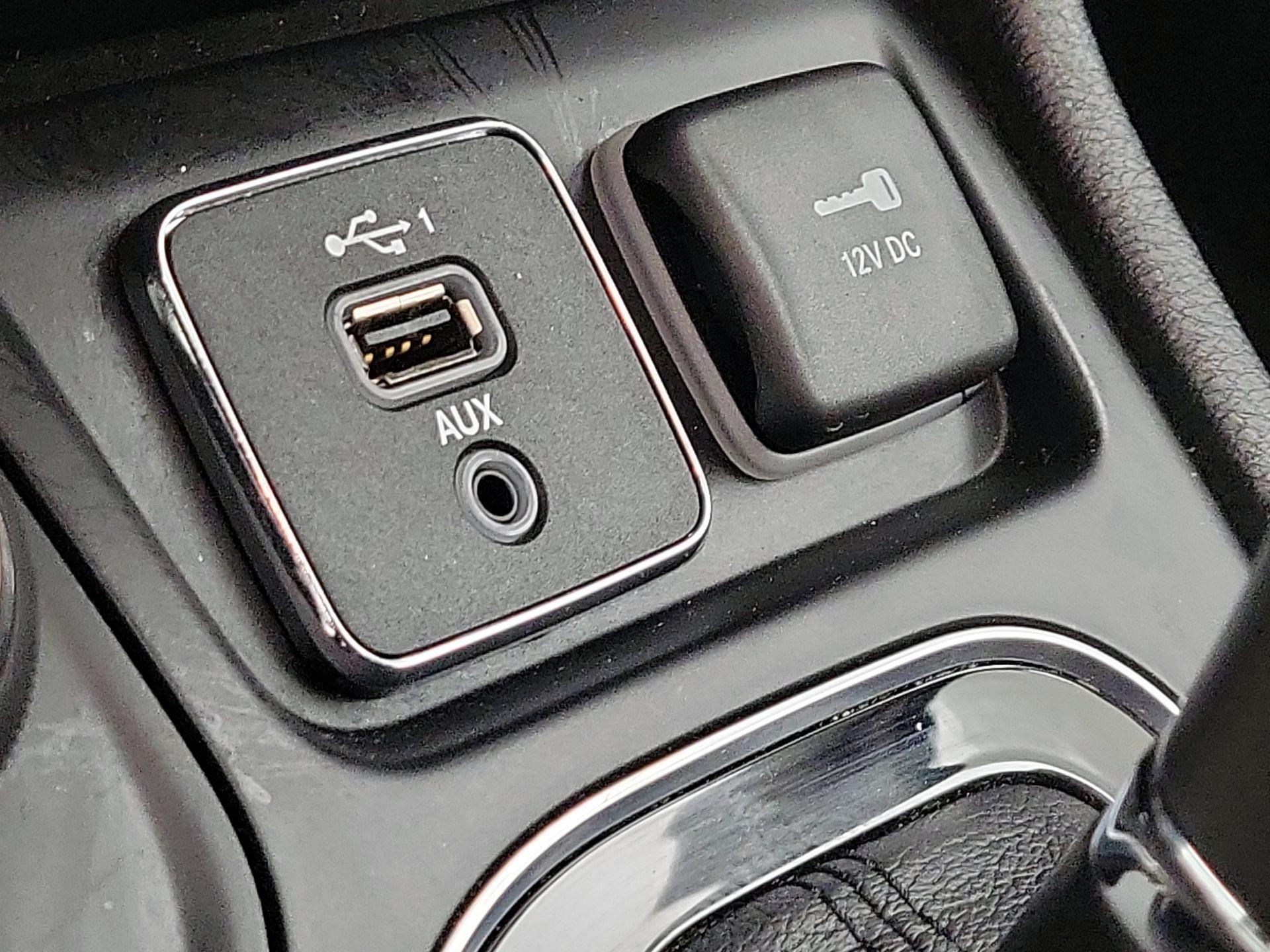 Thumbnail: 2020 Jeep Cherokee - 18