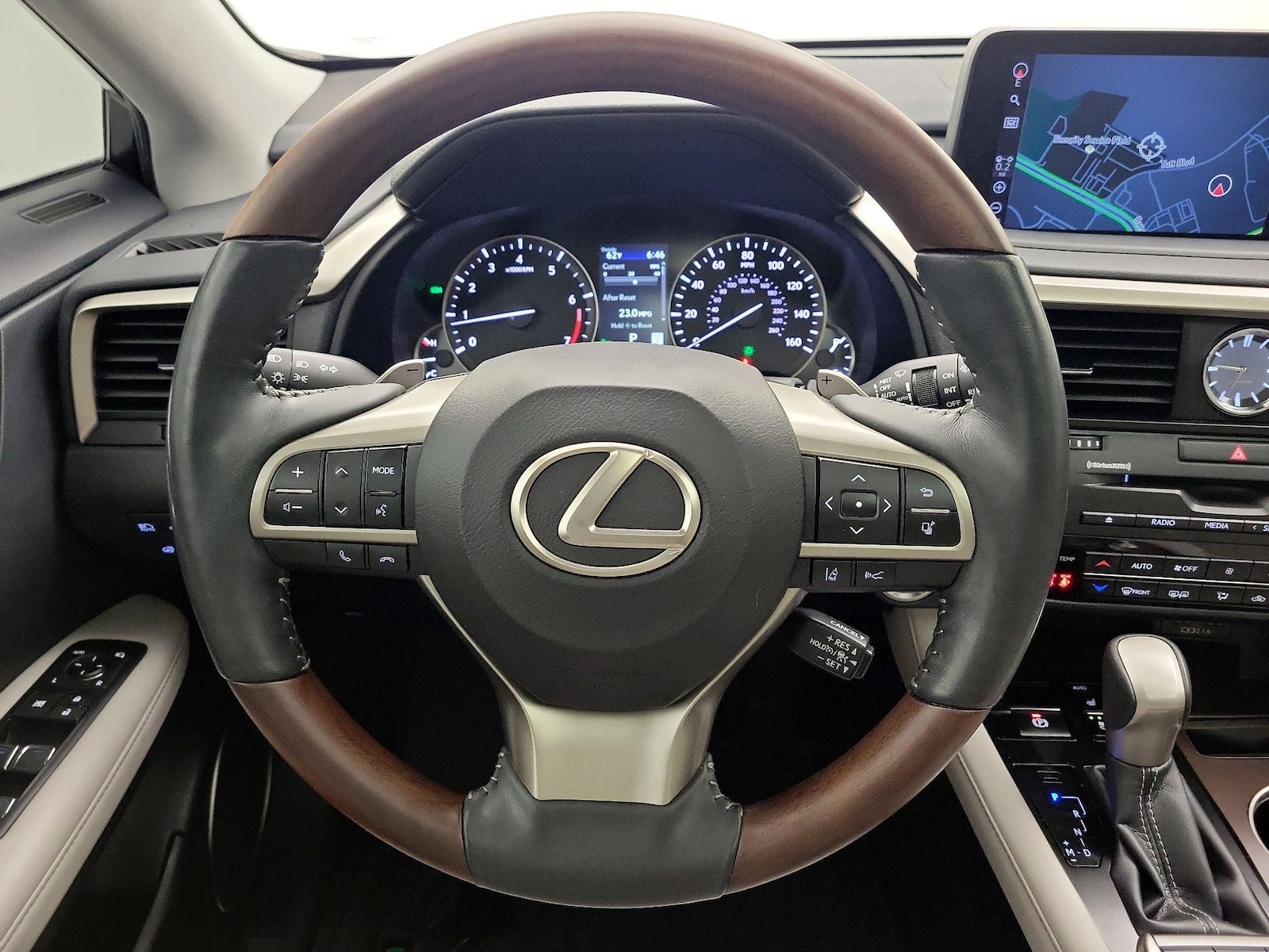 2022 Lexus RX 350 - Photo 11