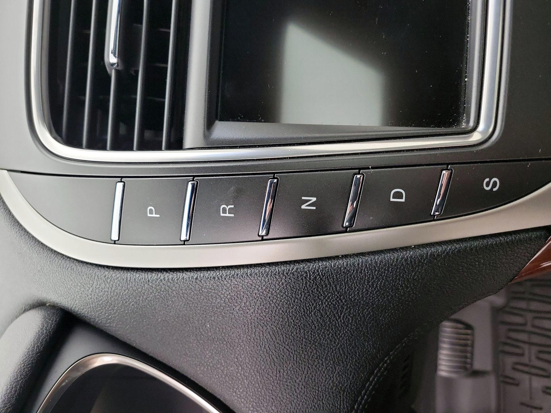 Thumbnail: 2020 Lincoln Nautilus - 18