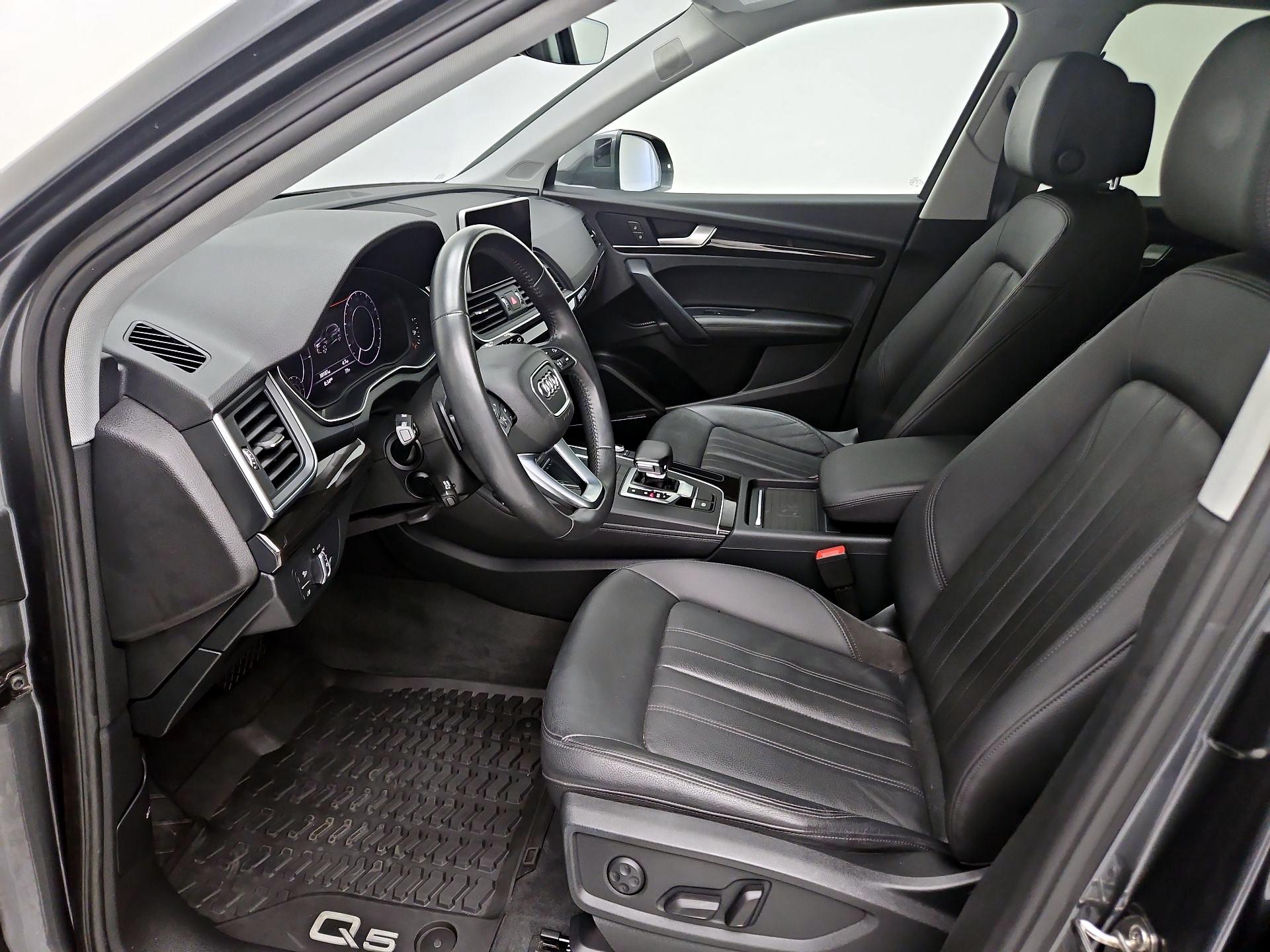 Thumbnail: 2020 Audi Q5 - 11
