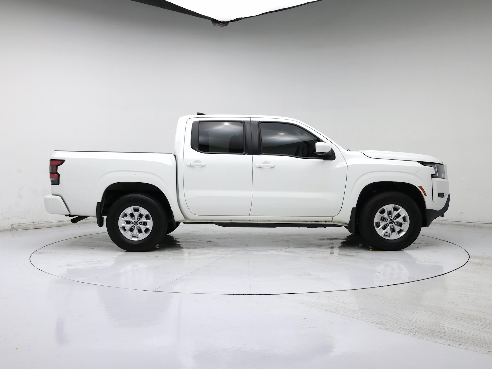 2024 Nissan Frontier SV - Photo 8