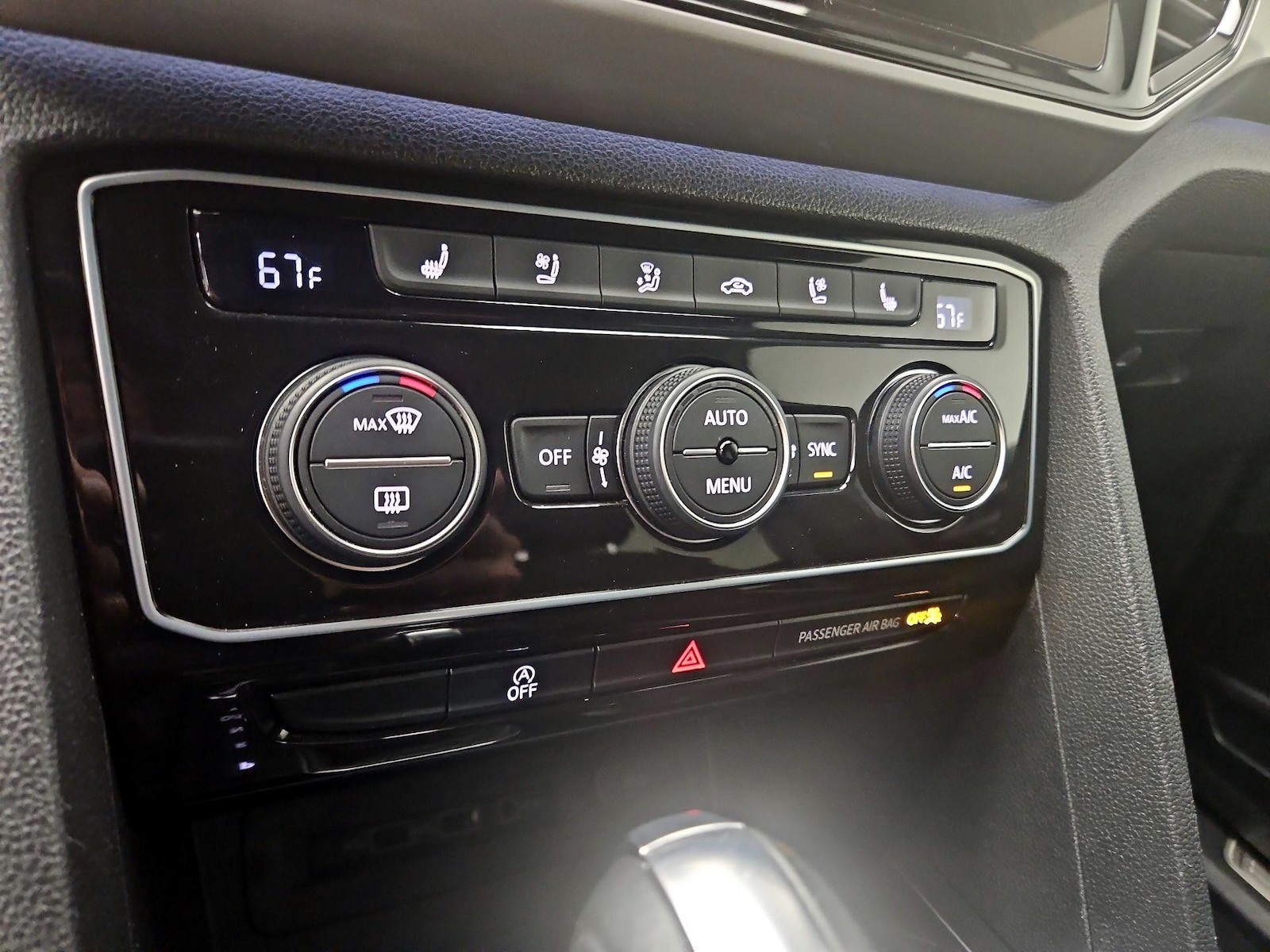 2020 Volkswagen Atlas Cross Sport SEL Premium R-Line - Photo 17