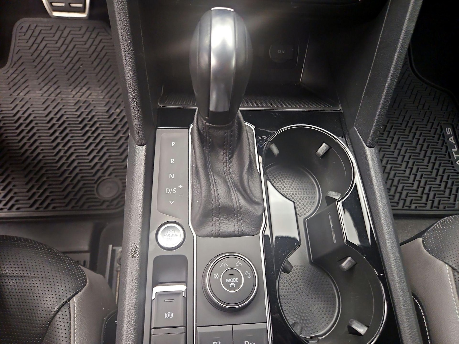 2020 Volkswagen Atlas Cross Sport SEL Premium R-Line - Photo 18