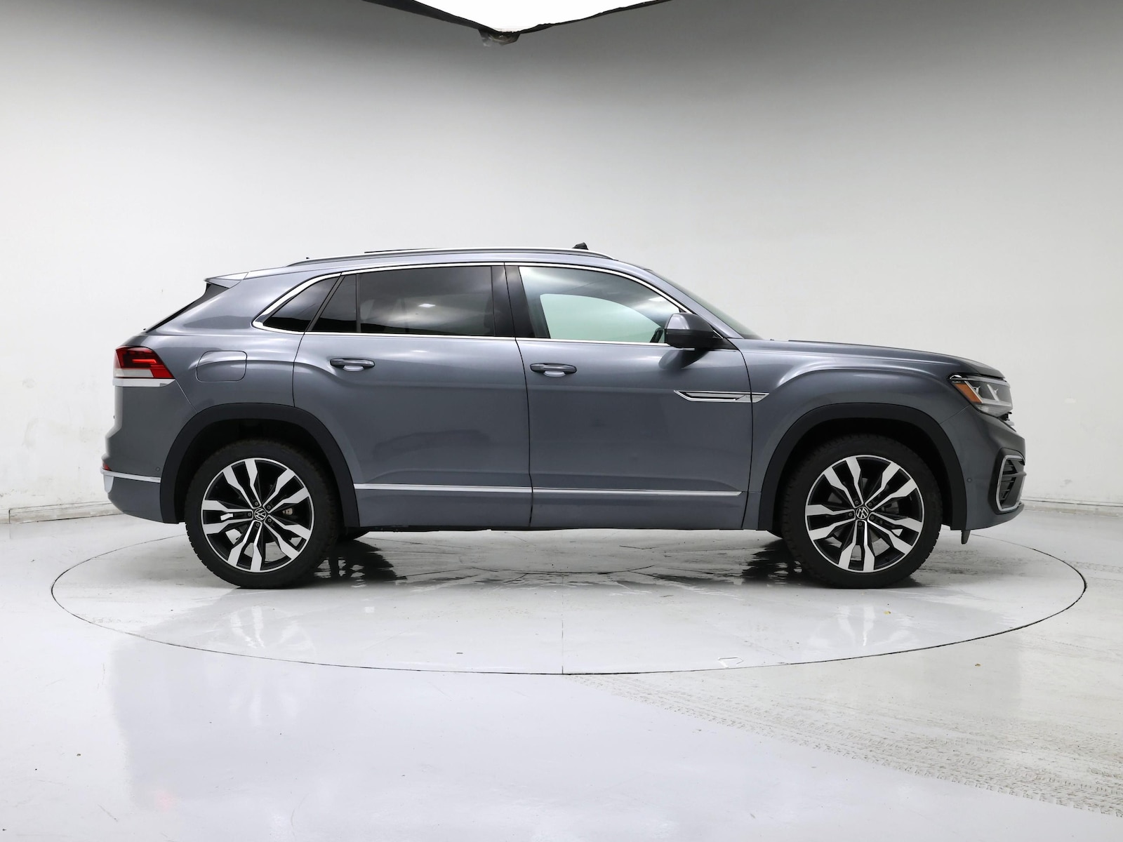2020 Volkswagen Atlas Cross Sport SEL Premium R-Line - Photo 8