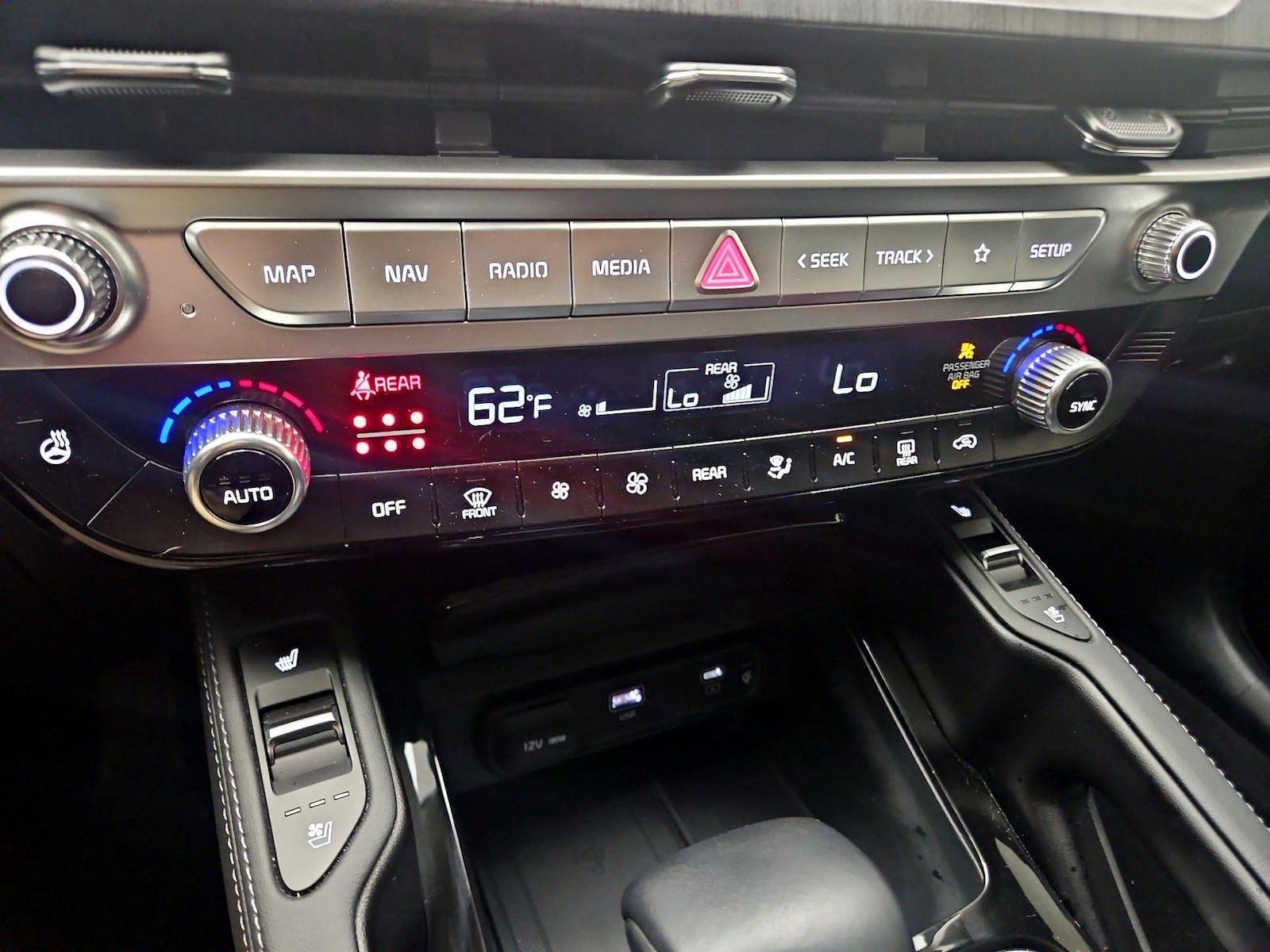 2024 Kia Telluride EX - Photo 18