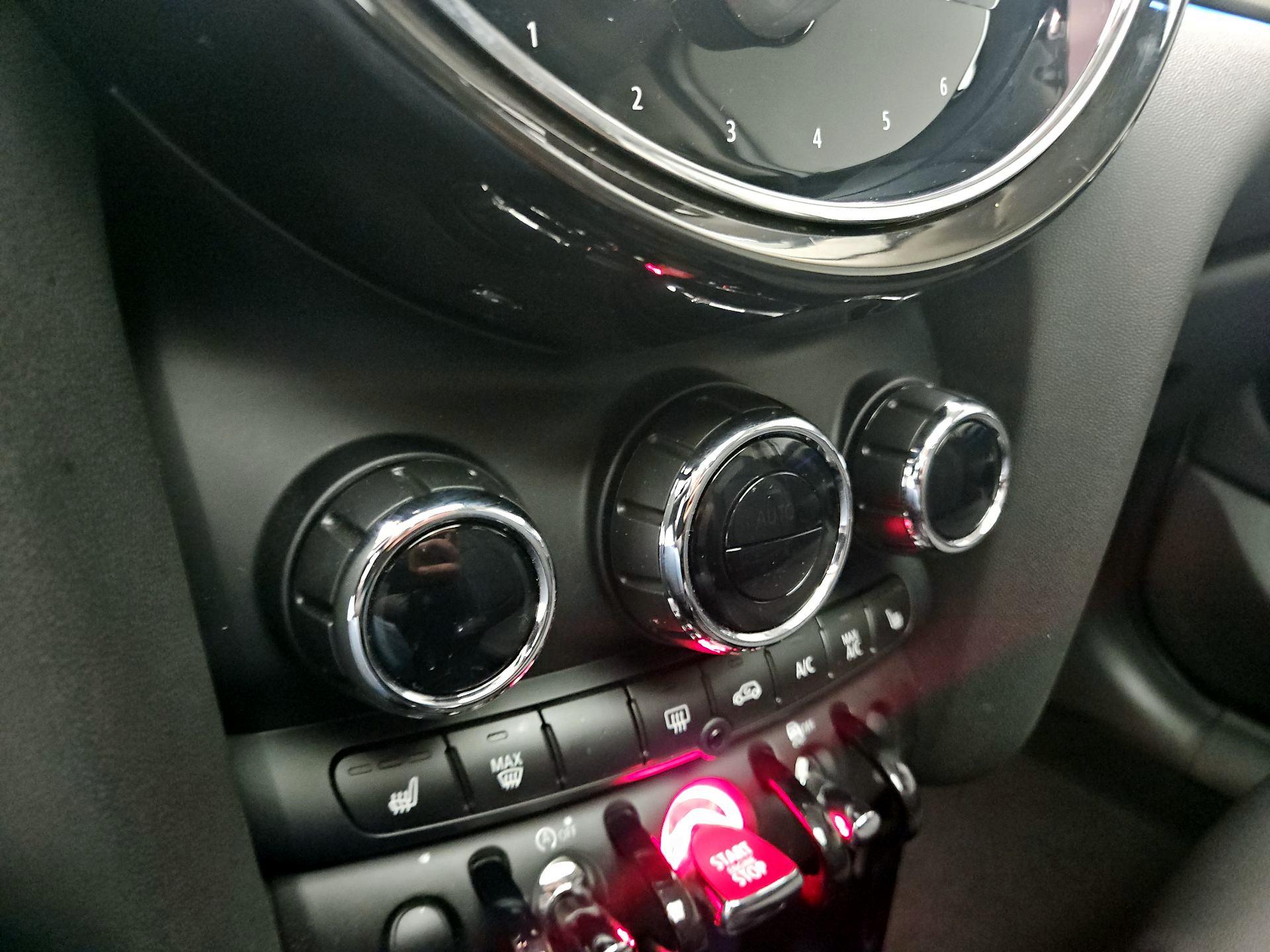 Thumbnail: 2024 MINI Cooper Hardtop - 17