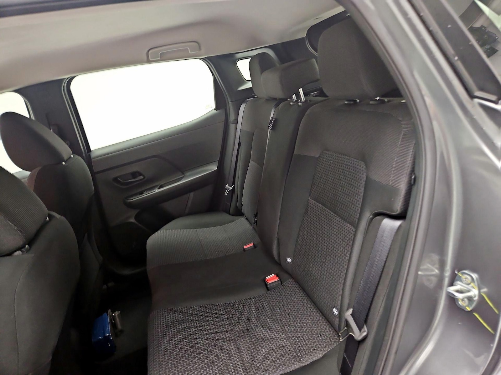 2025 Nissan Kicks S AWD - Photo 19