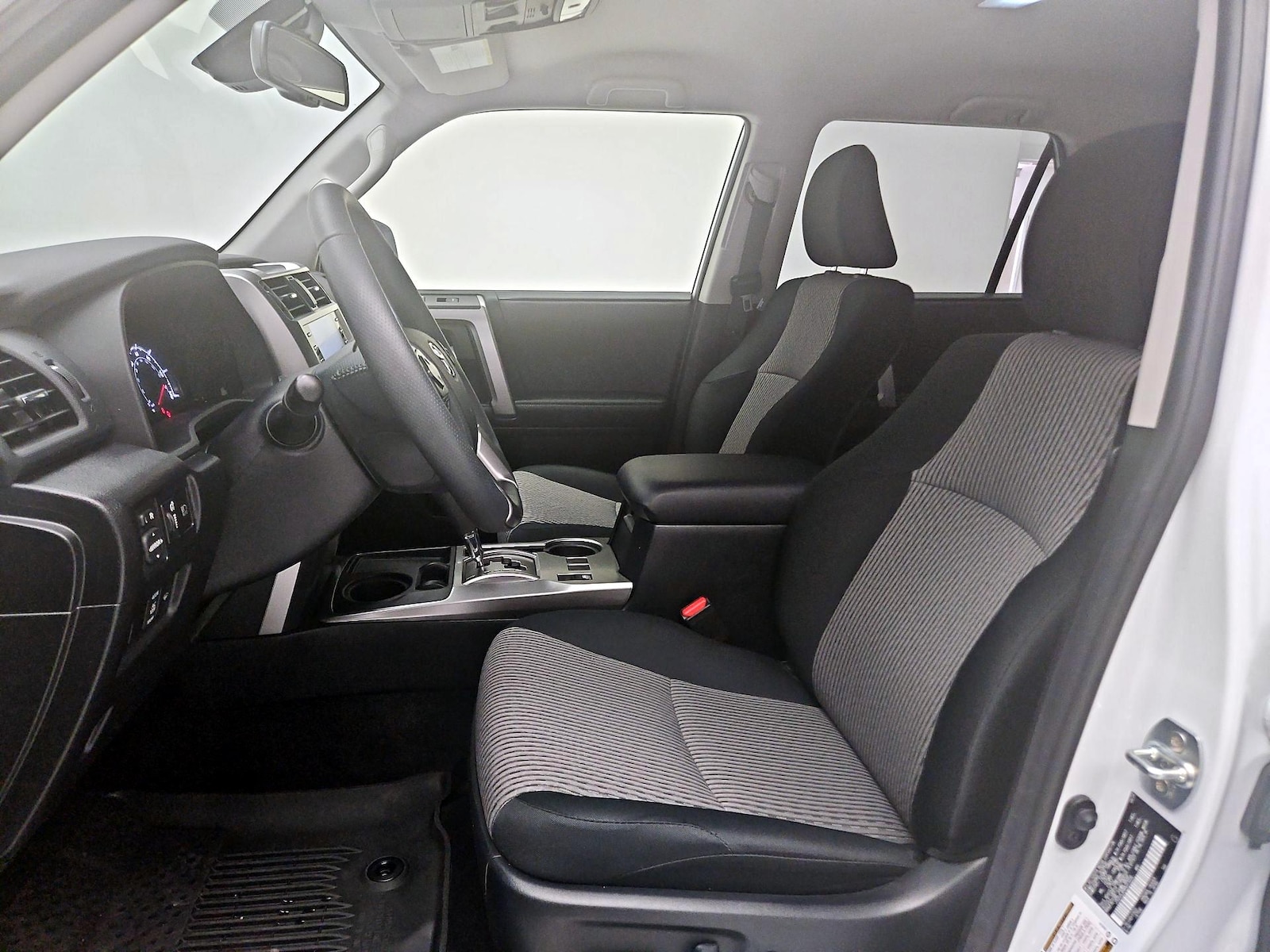 Power Seat(s) & Side Airbags