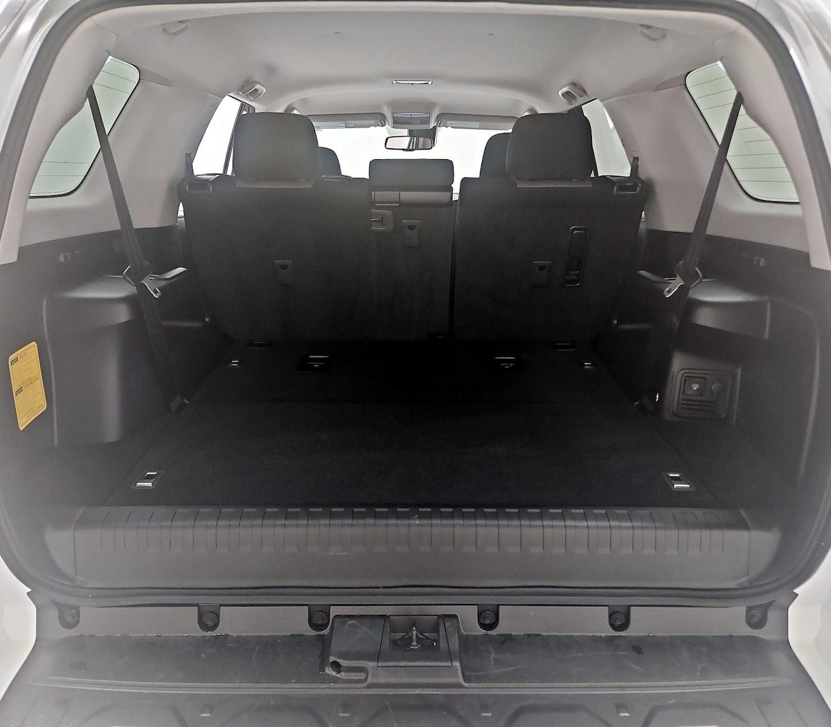 Trunk/Cargo (Seats Up)