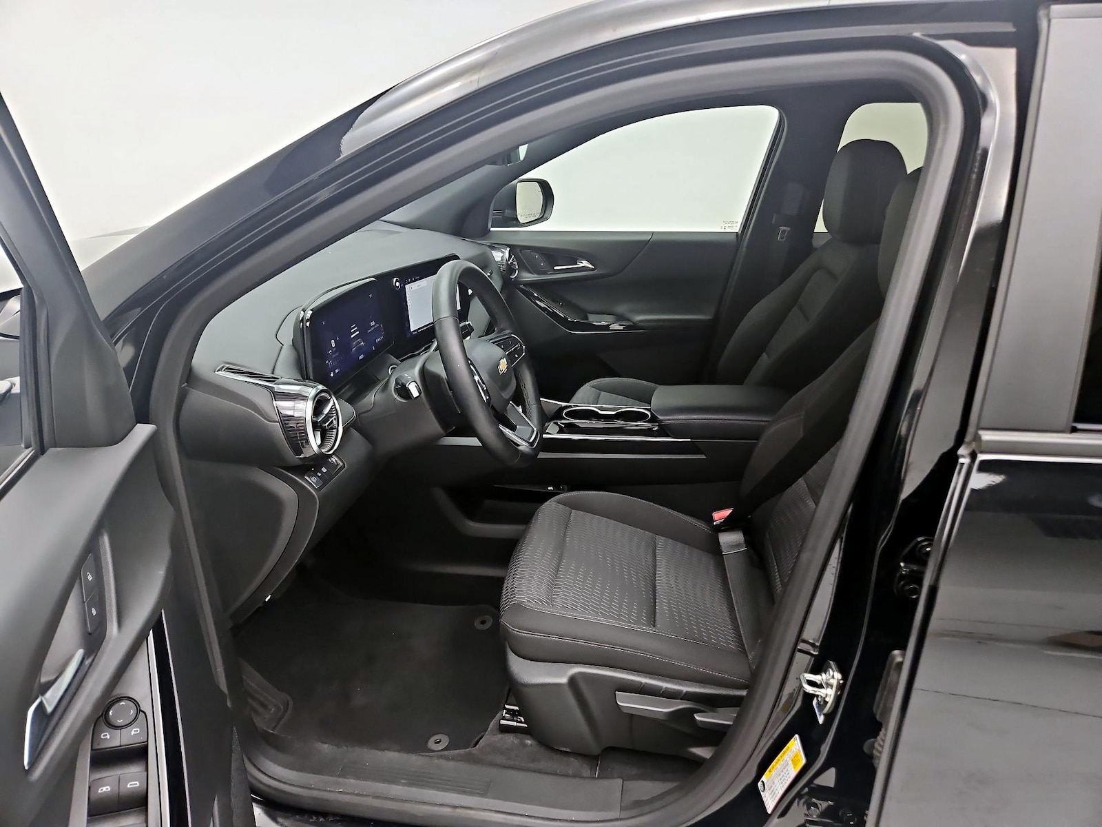 2025 Chevrolet Equinox LT - Photo 12