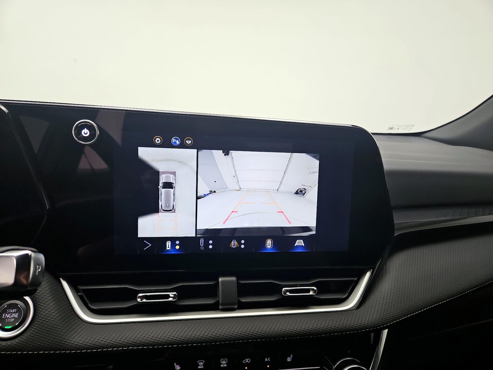 2025 Chevrolet Equinox LT - Photo 16