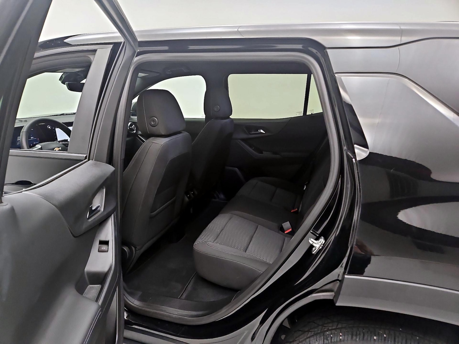 2025 Chevrolet Equinox LT - Photo 21