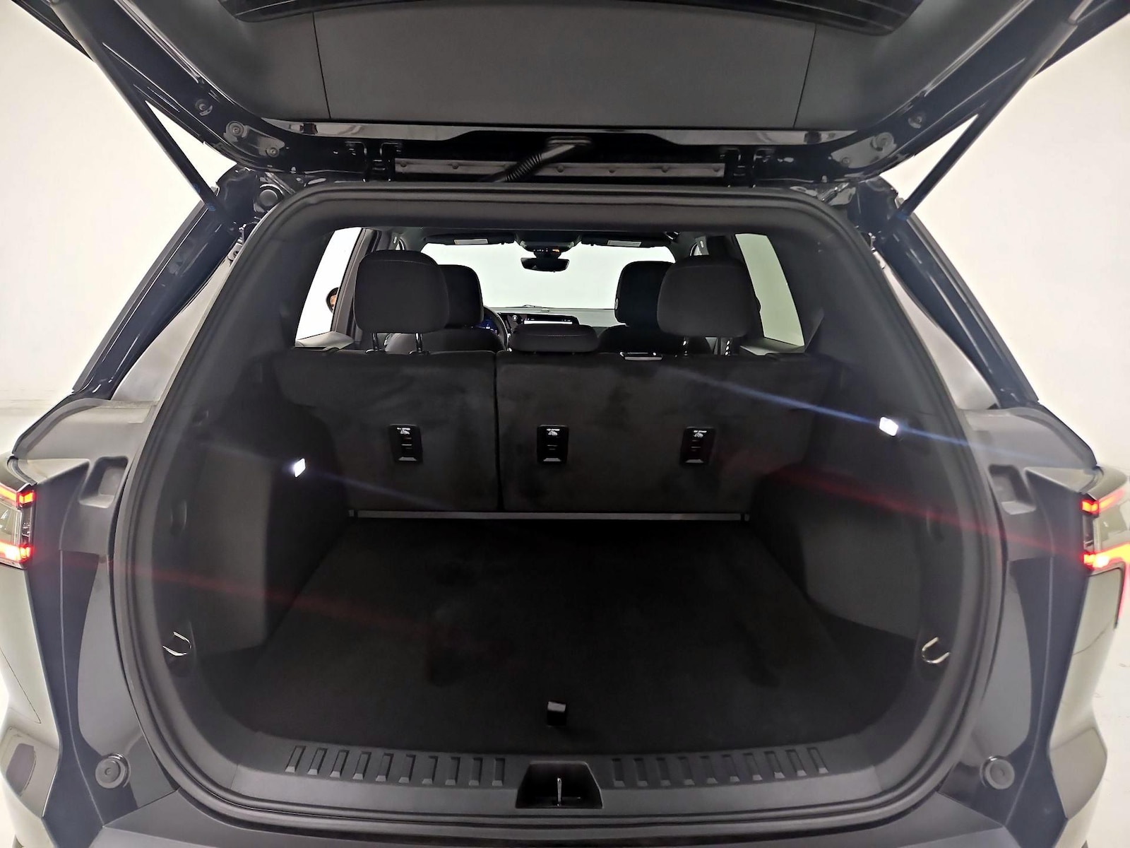 2025 Chevrolet Equinox LT - Photo 22