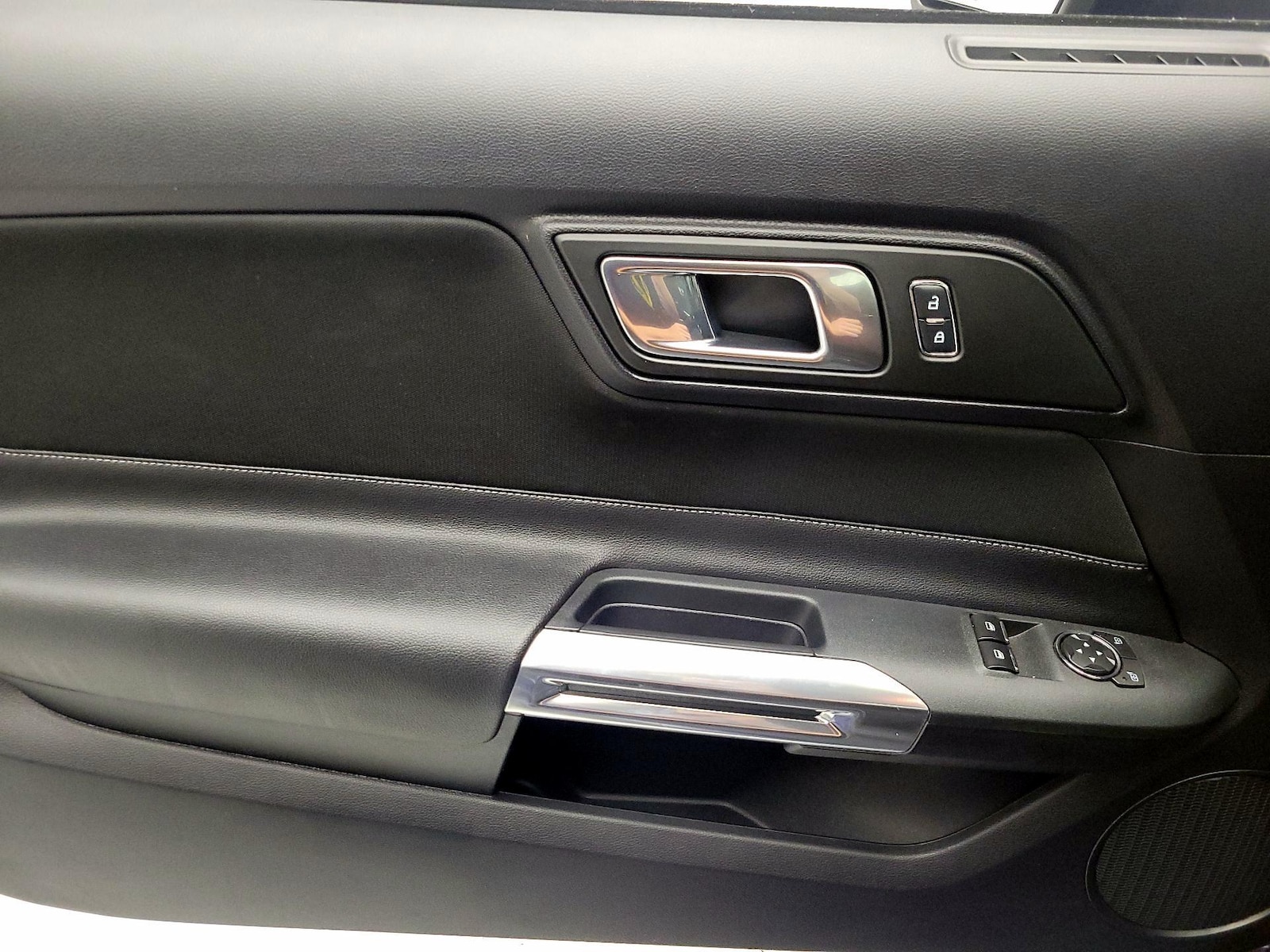2018 Ford Mustang GT - Photo 13