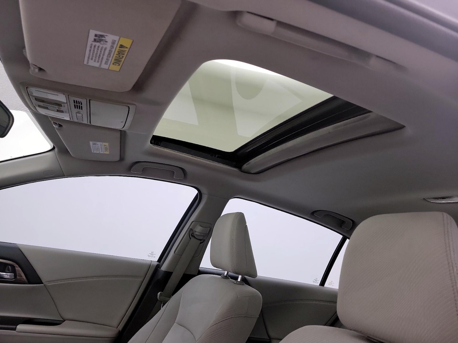 Sunroof(s) & Overhead Airbags