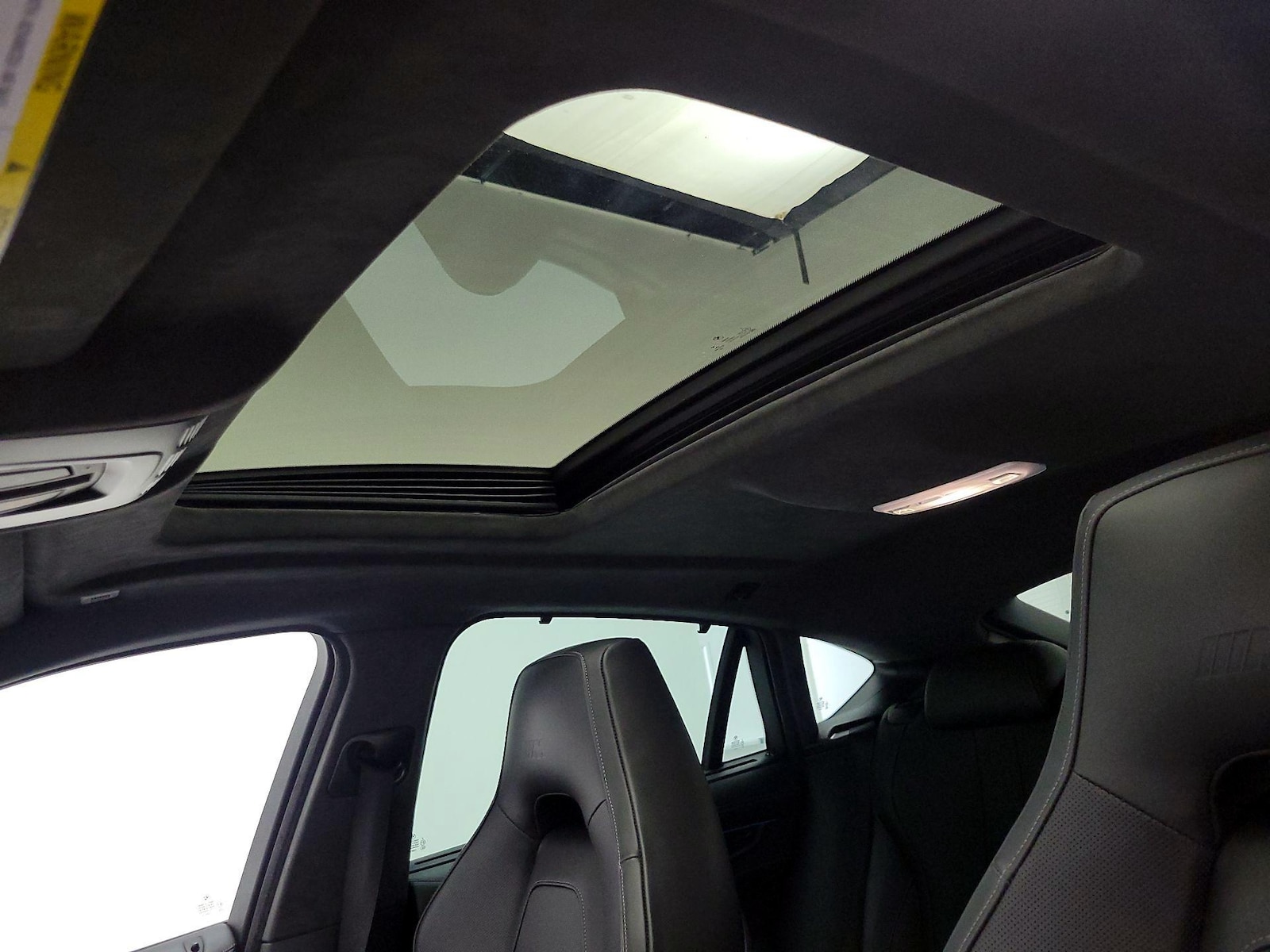 Sunroof(s) & Overhead Airbags