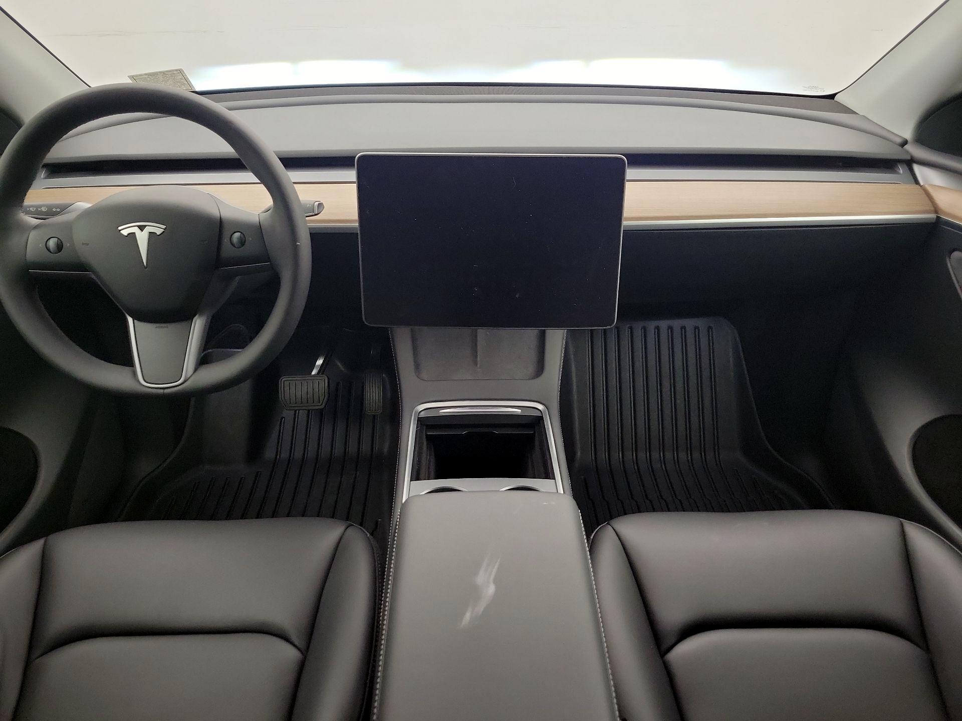 Thumbnail: 2024 Tesla Model Y - 9