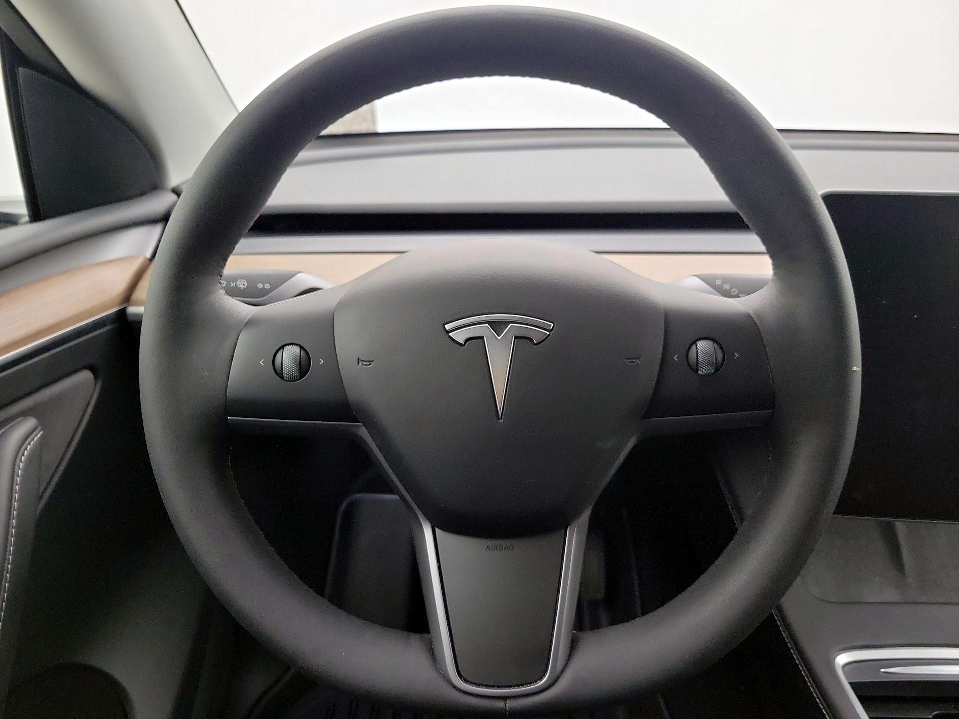 Thumbnail: 2024 Tesla Model Y - 10