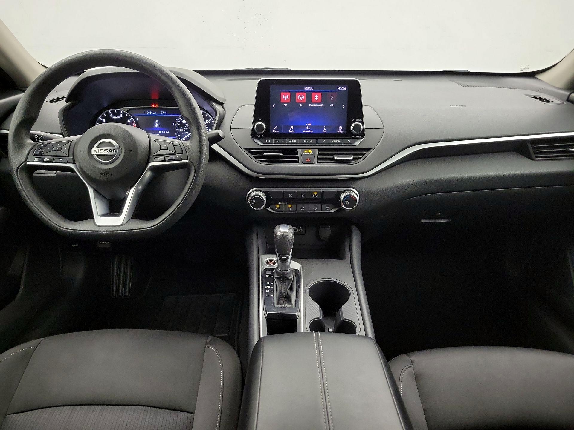 Thumbnail: 2020 Nissan Altima - 9