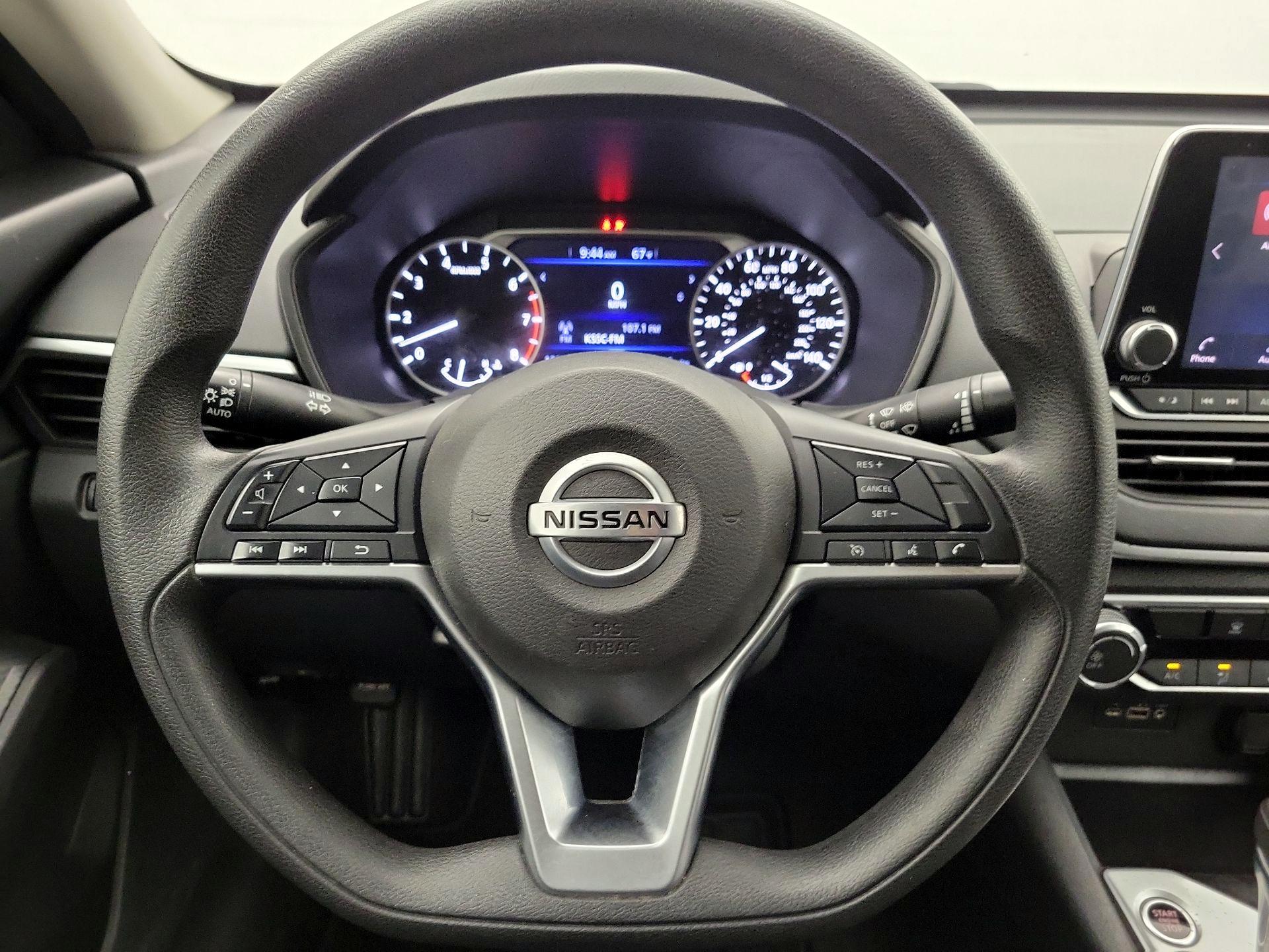 Thumbnail: 2020 Nissan Altima - 10