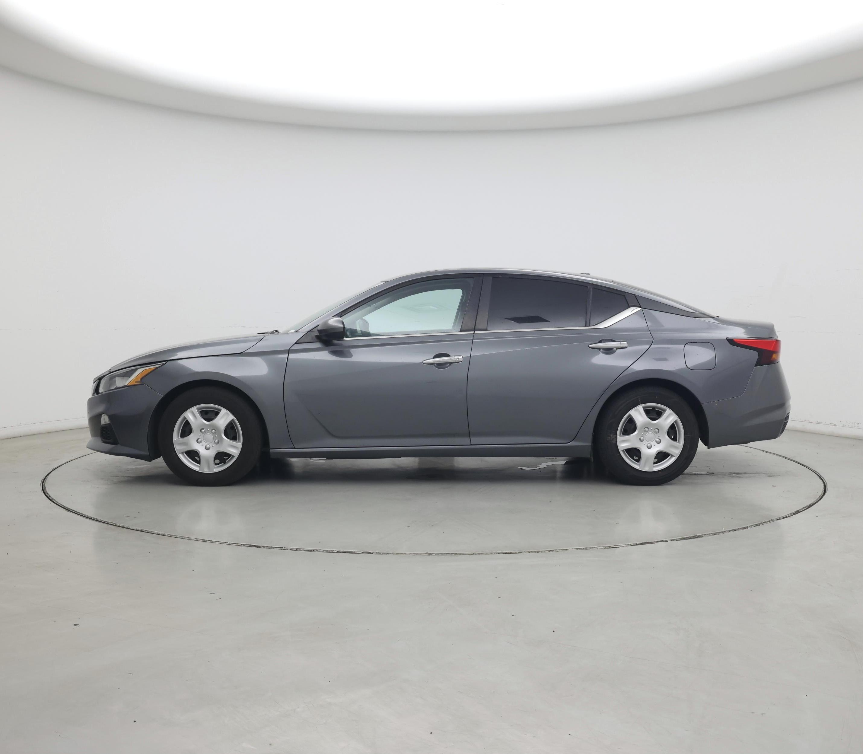 Thumbnail: 2020 Nissan Altima - 3