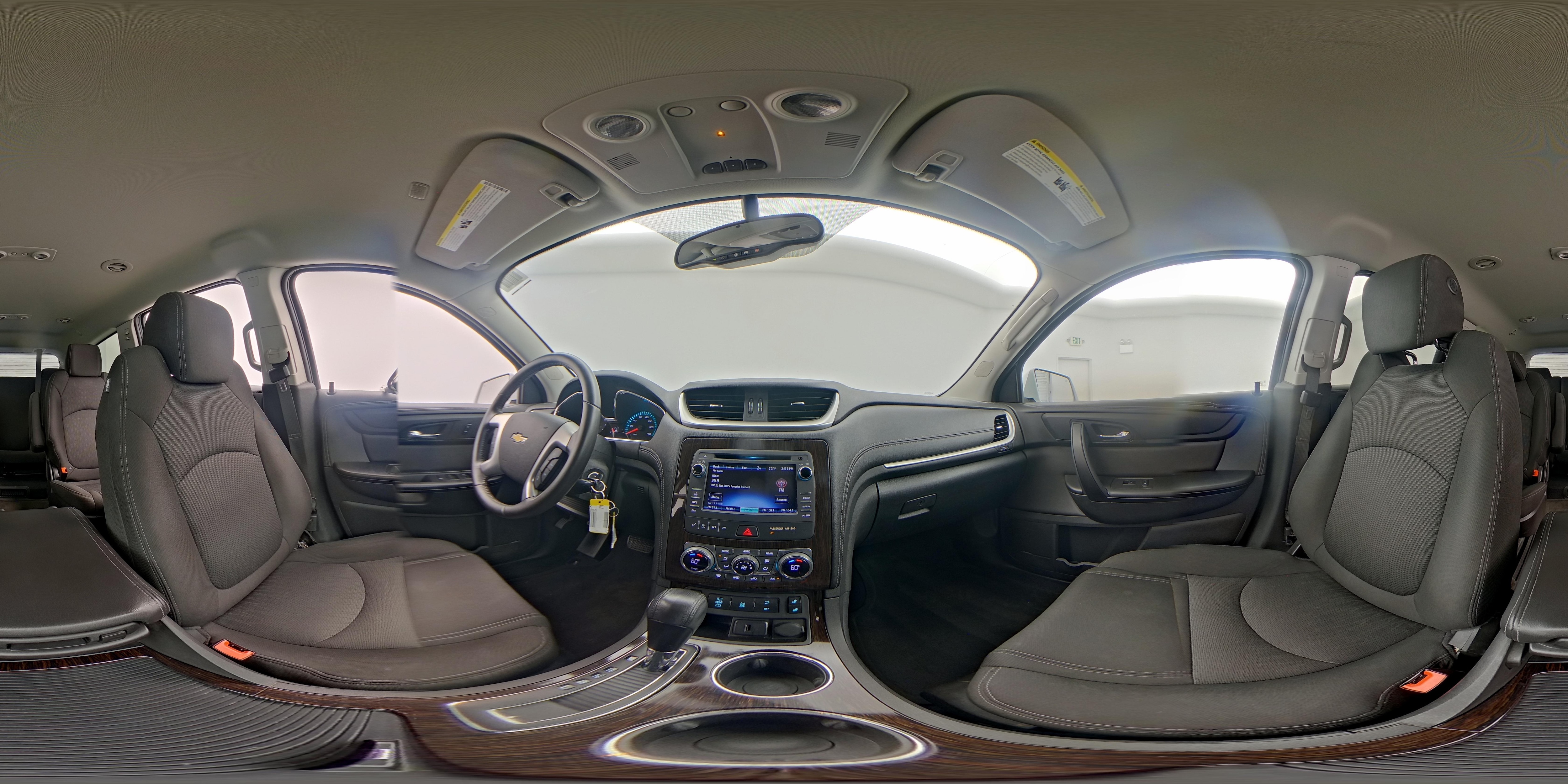2017 Chevrolet Traverse 2LT - Photo 26