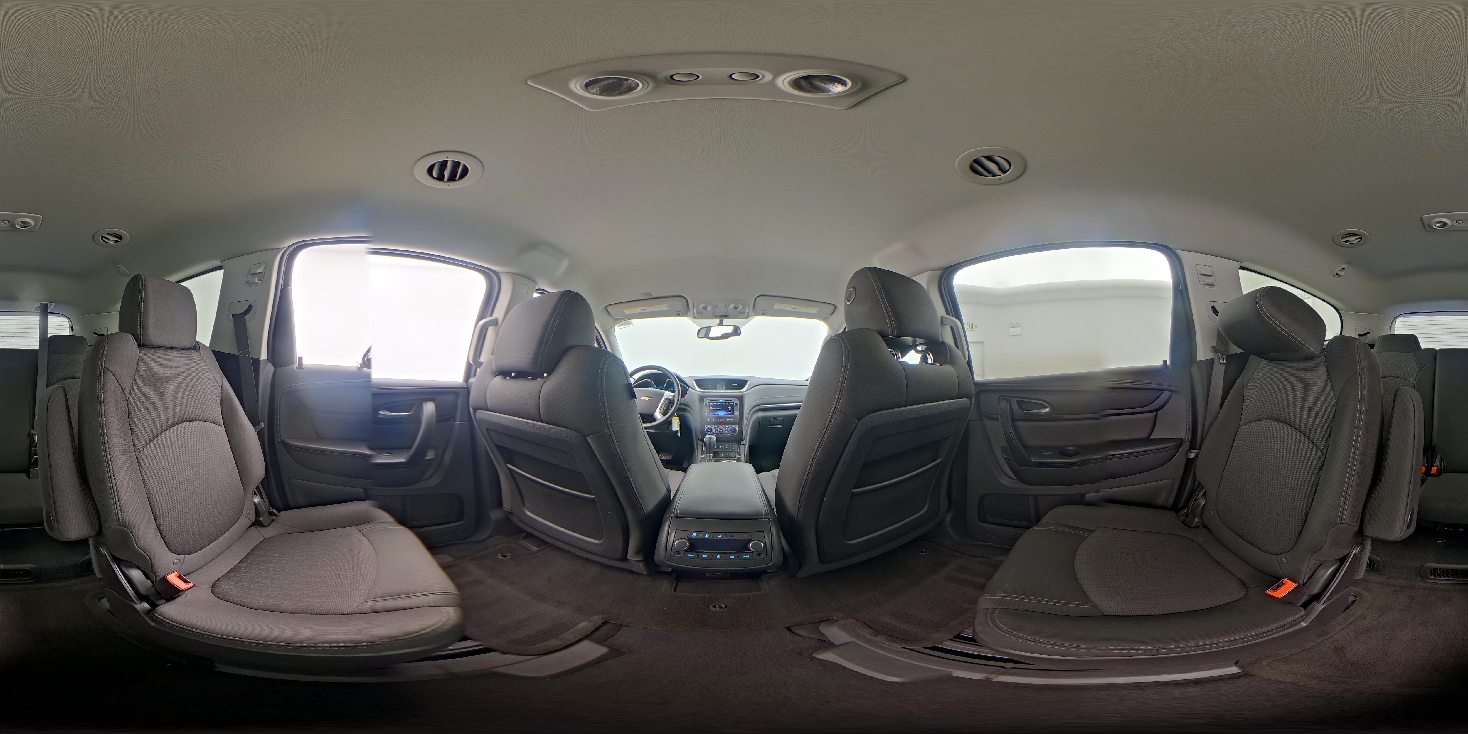 2017 Chevrolet Traverse 2LT - Photo 27