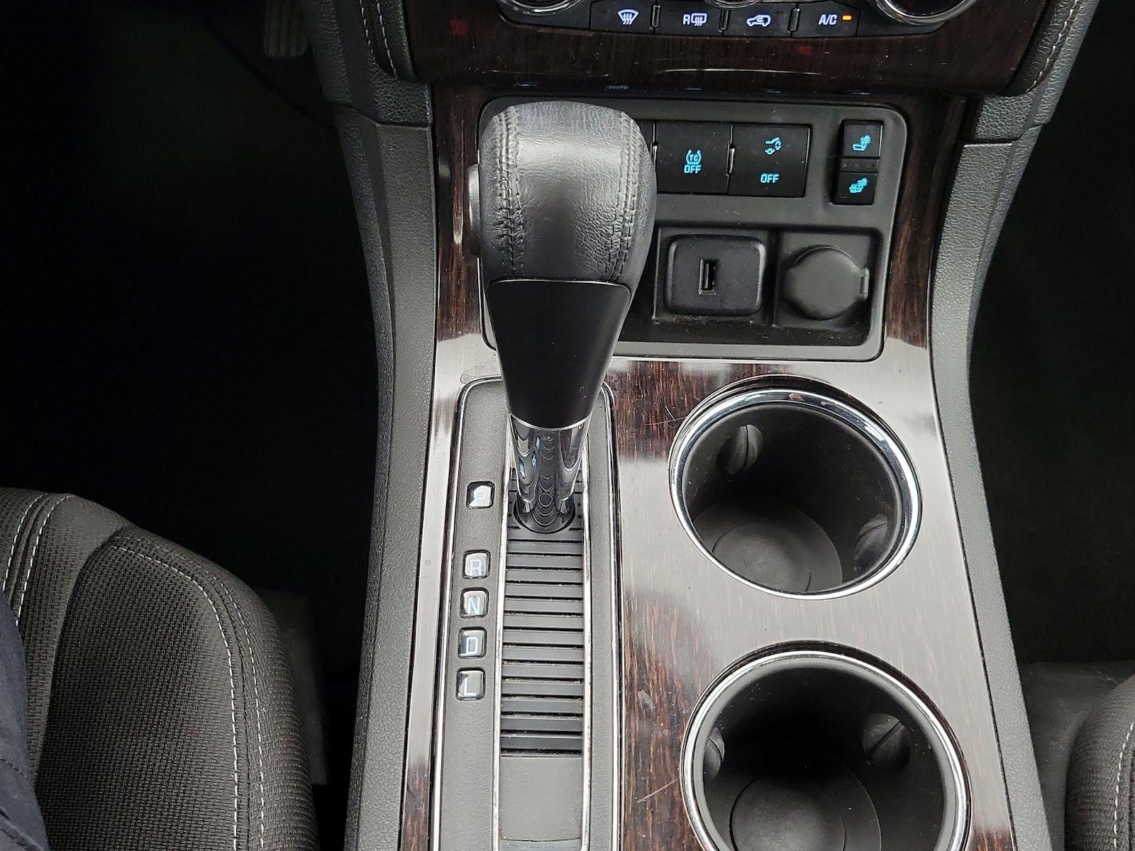 2017 Chevrolet Traverse 2LT - Photo 18