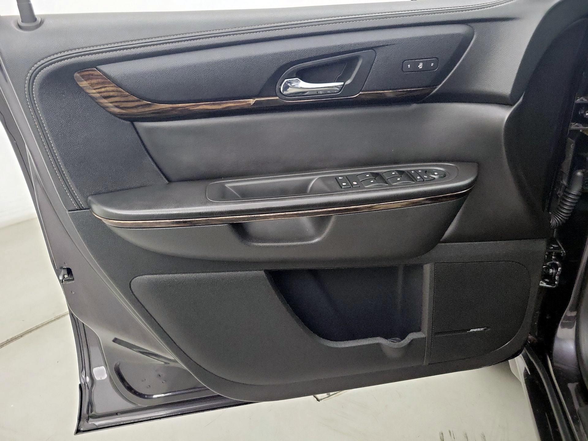 Thumbnail: 2015 GMC Acadia - 12