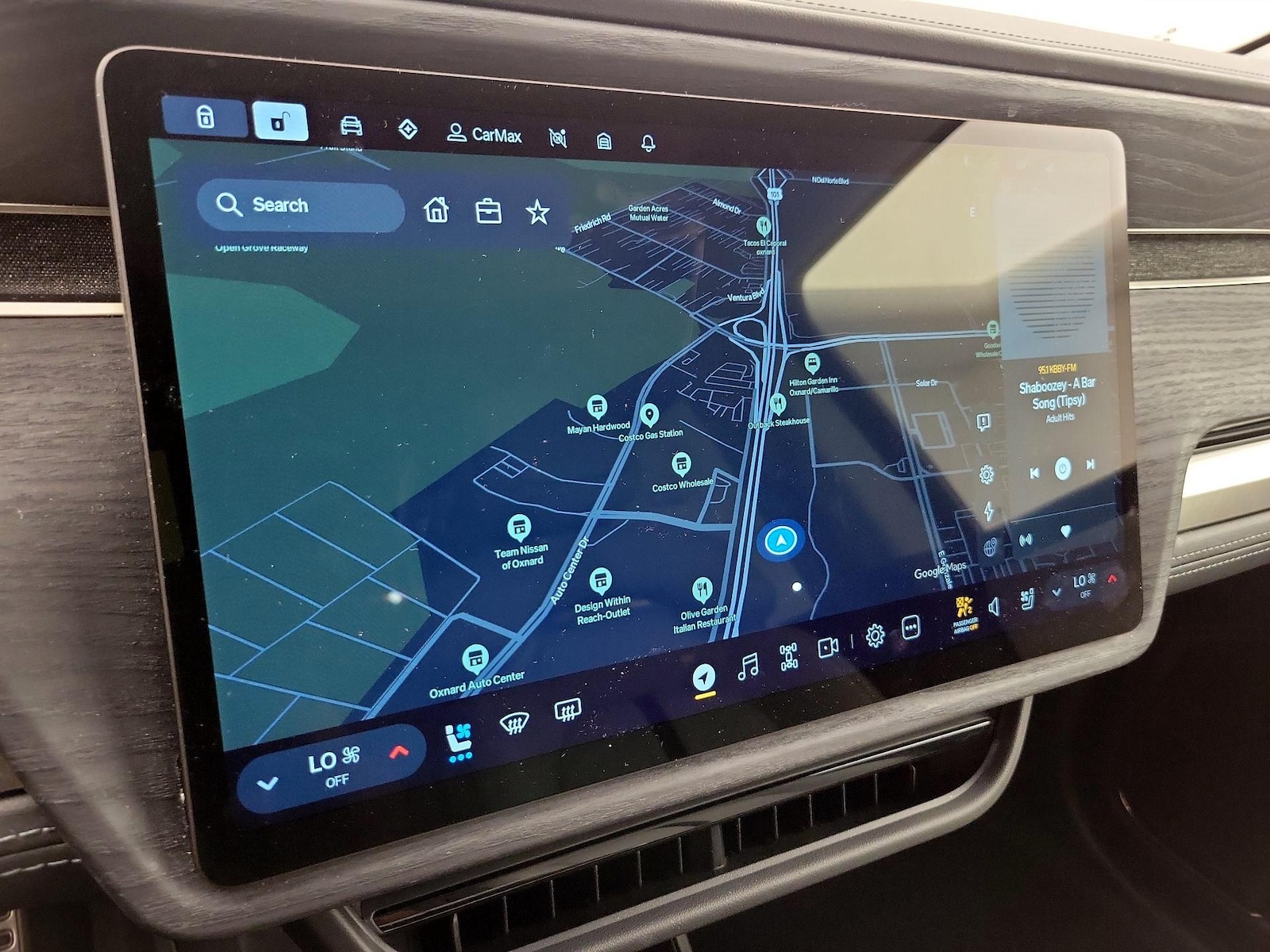 2024 Rivian R1S Adventure - Photo 14