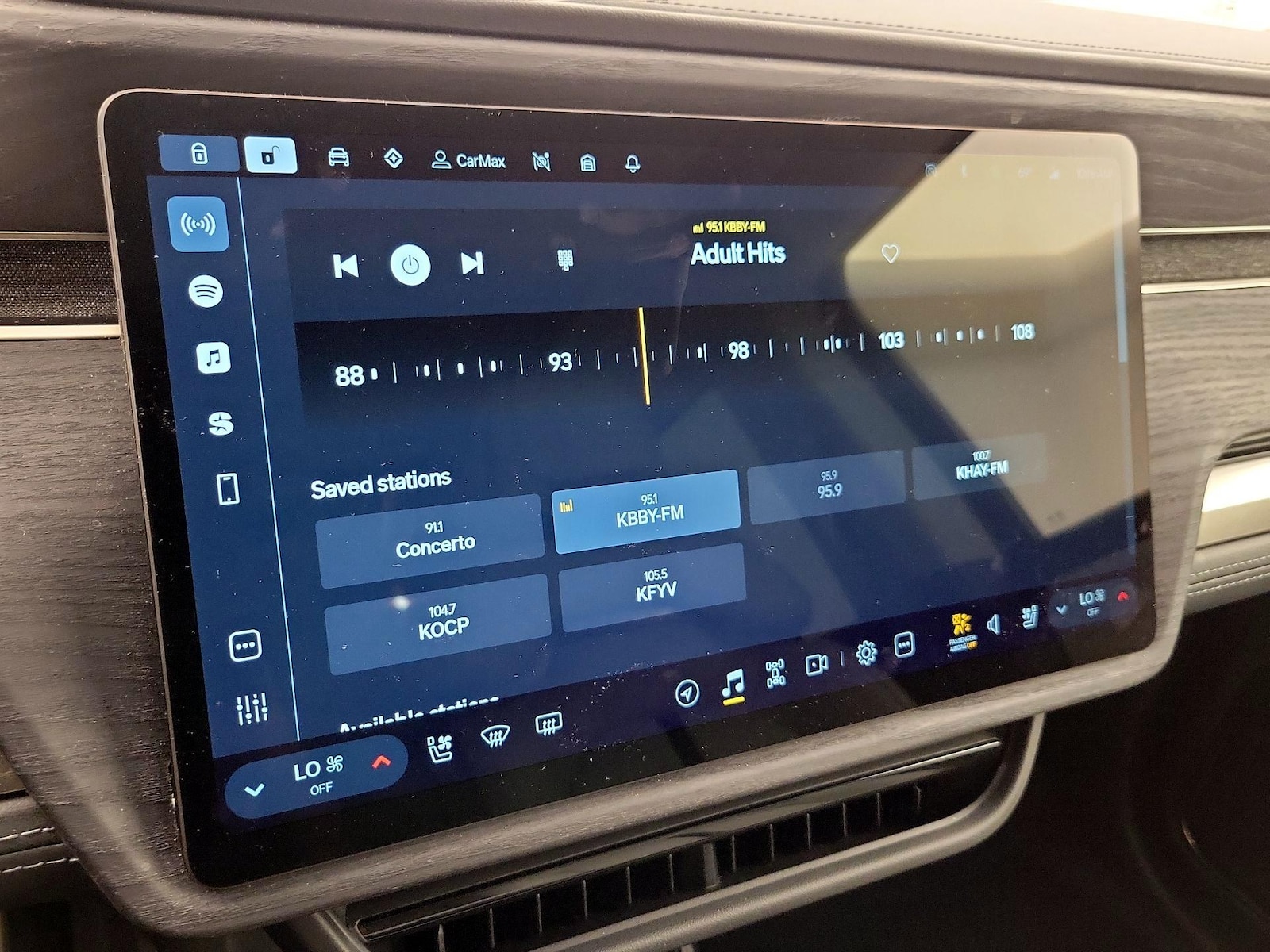 2024 Rivian R1S Adventure - Photo 16
