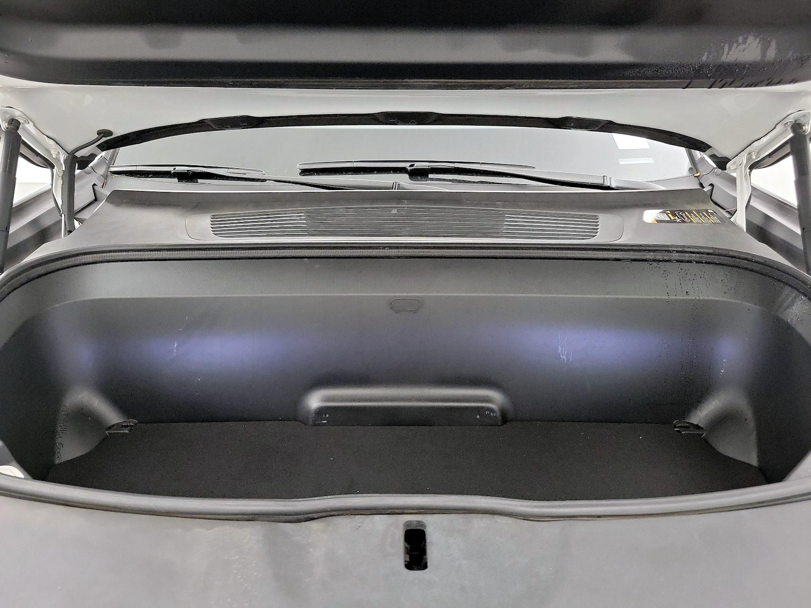 2024 Rivian R1S Adventure - Photo 25
