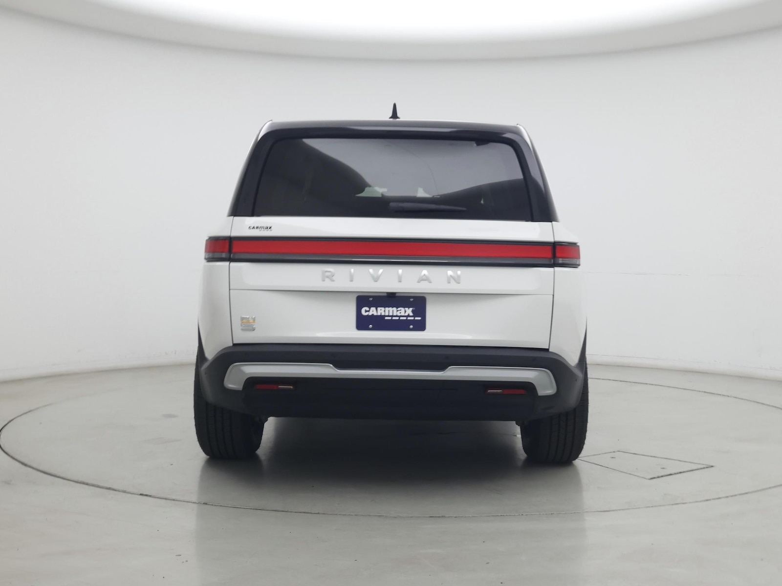 2024 Rivian R1S Adventure - Photo 7