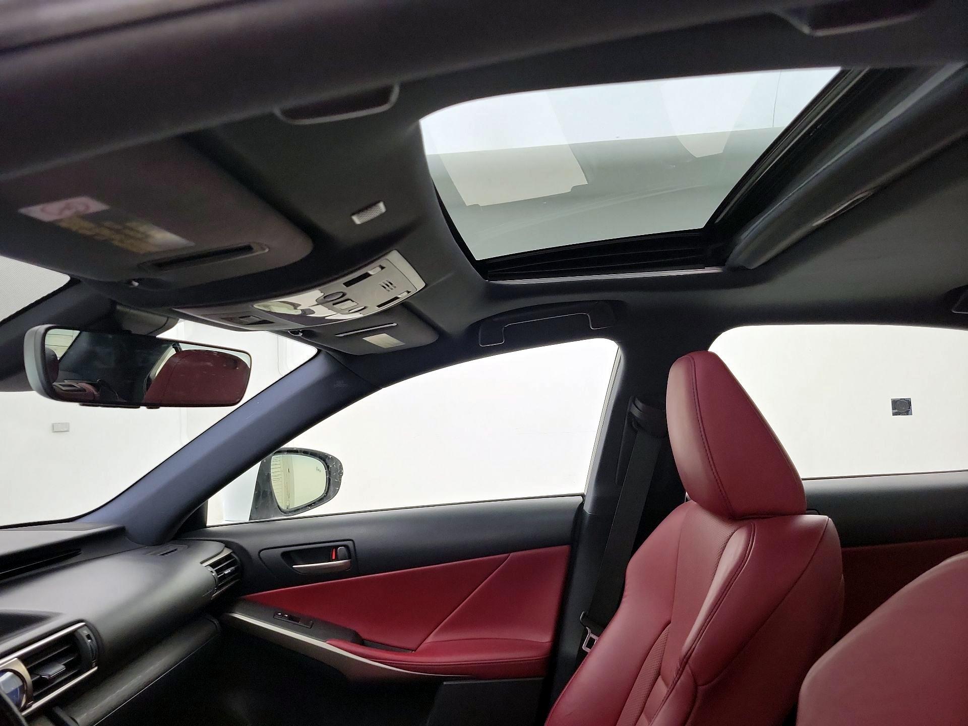 Thumbnail: 2020 Lexus IS - 19