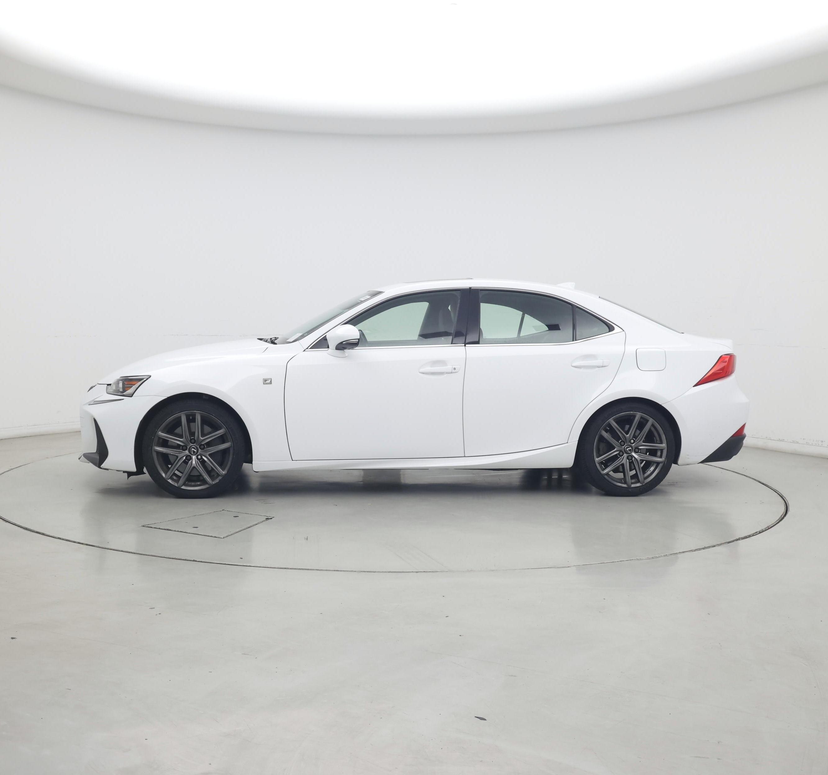 Thumbnail: 2020 Lexus IS - 3