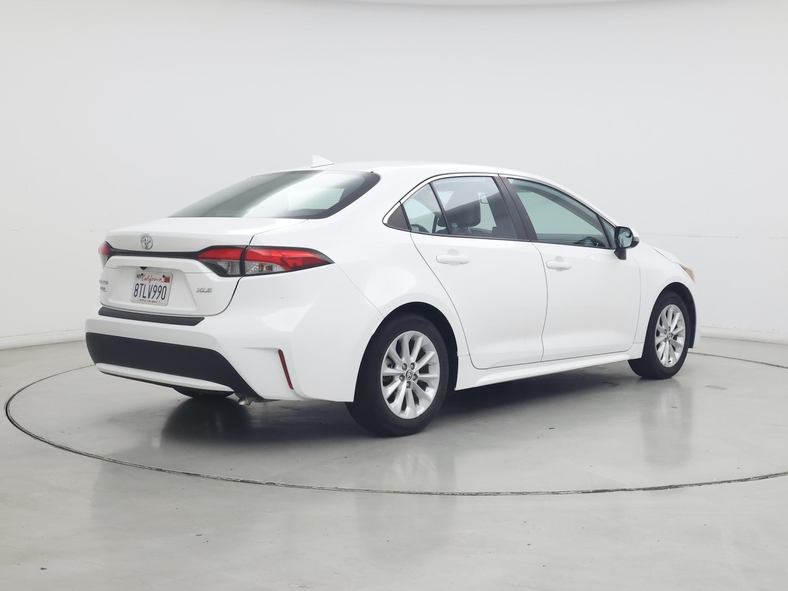 2021 Toyota Corolla XLE - Photo 9
