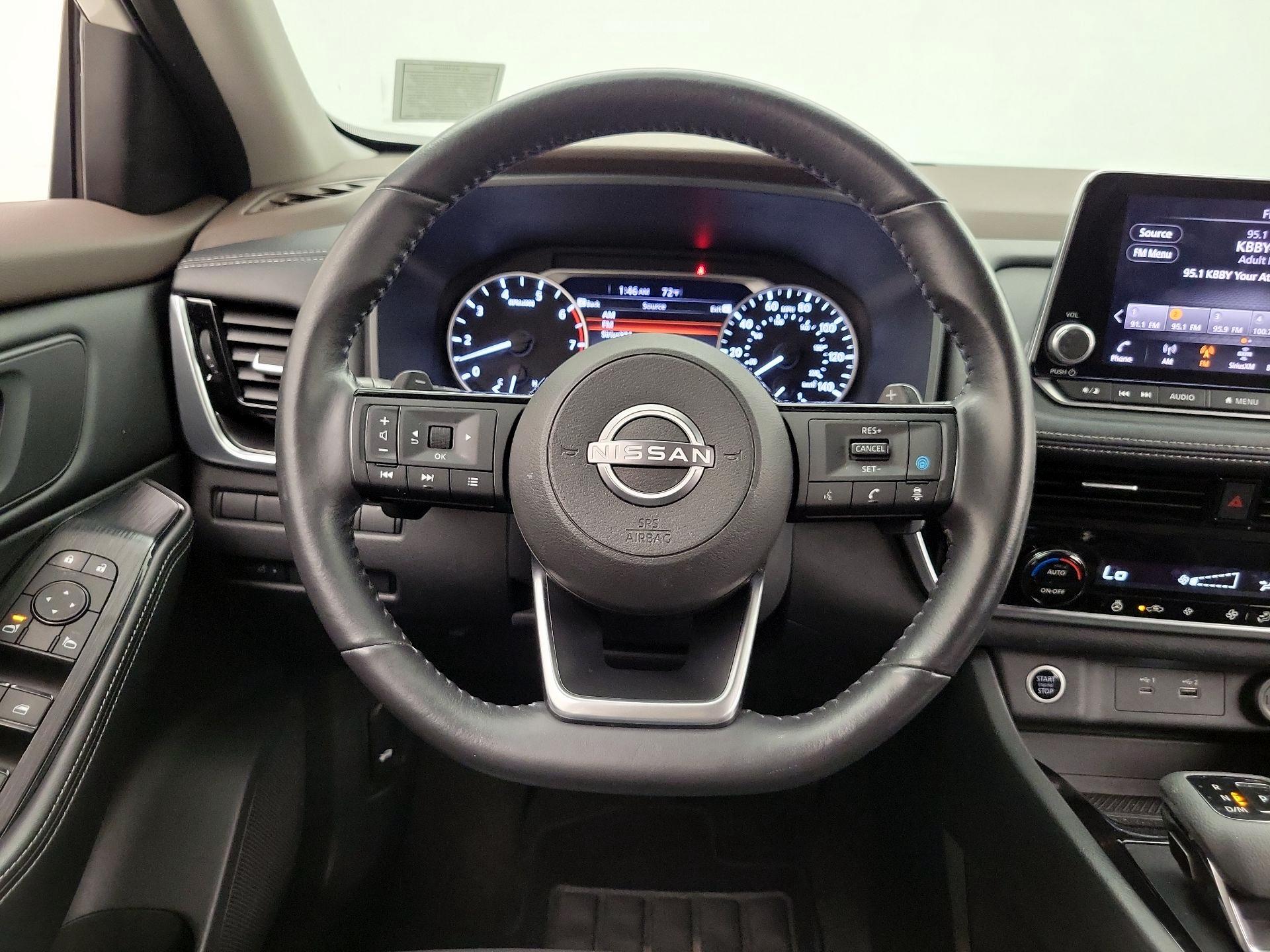 Thumbnail: 2022 Nissan Rogue - 10