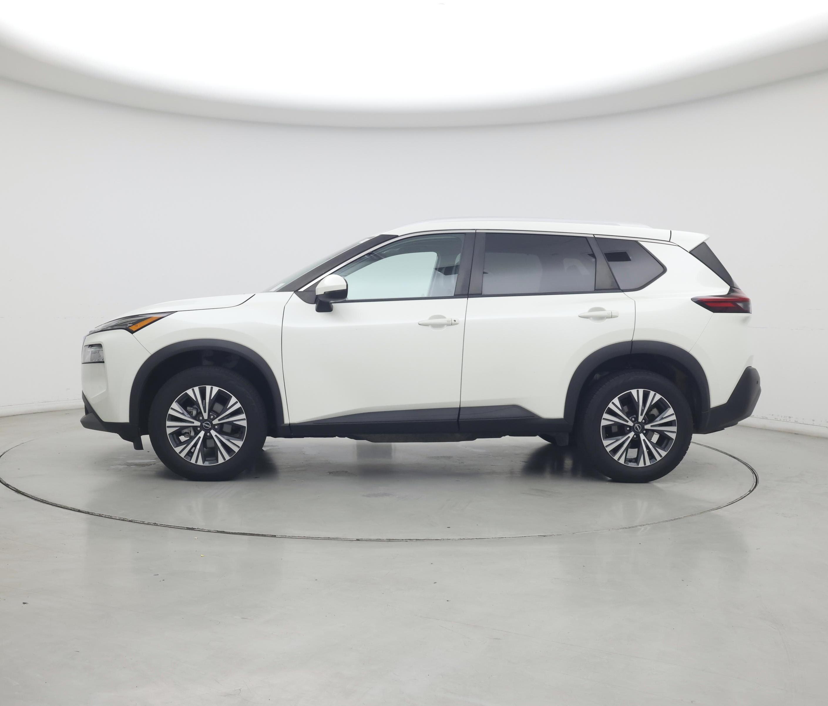 Thumbnail: 2022 Nissan Rogue - 3