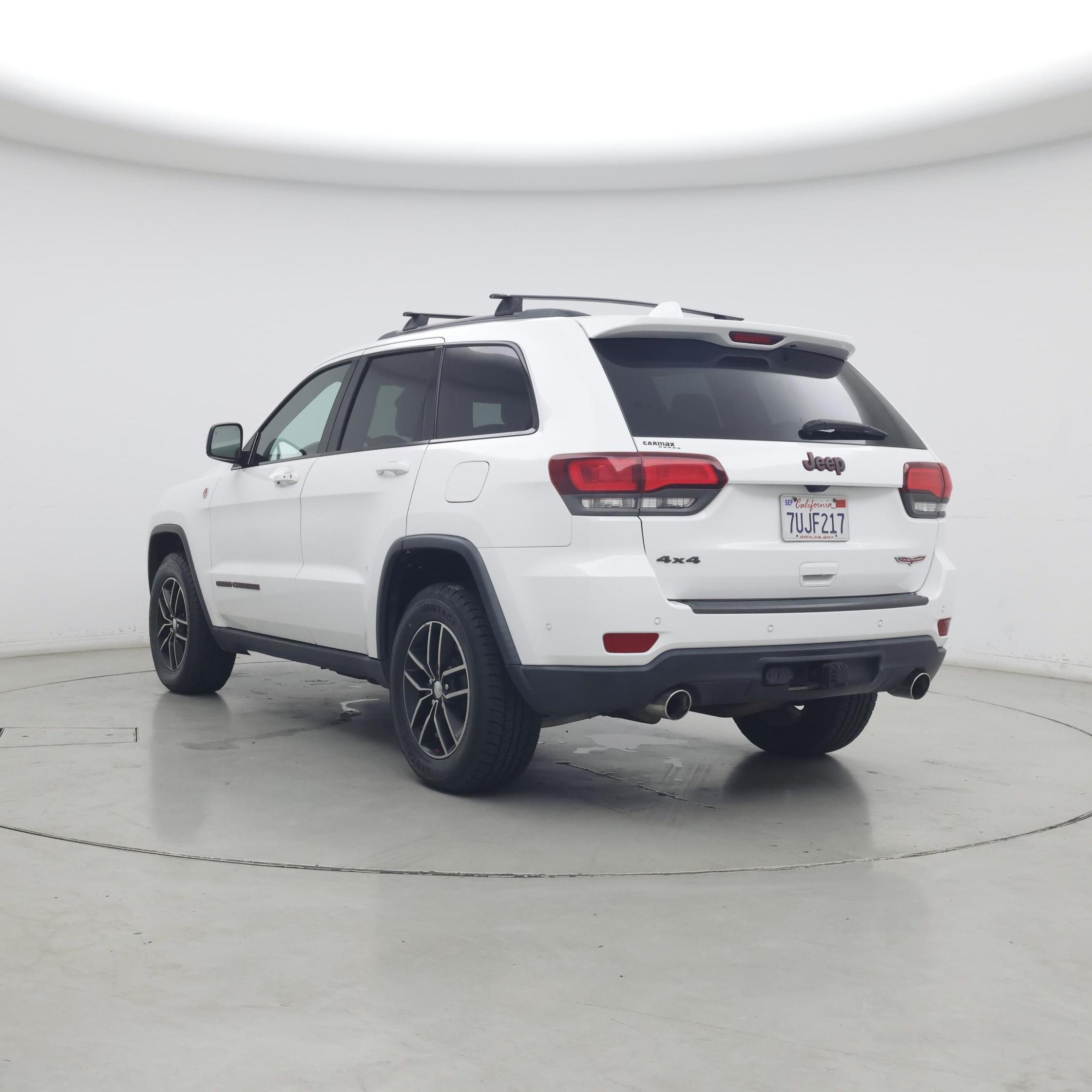 Thumbnail: 2017 Jeep Grand Cherokee - 2