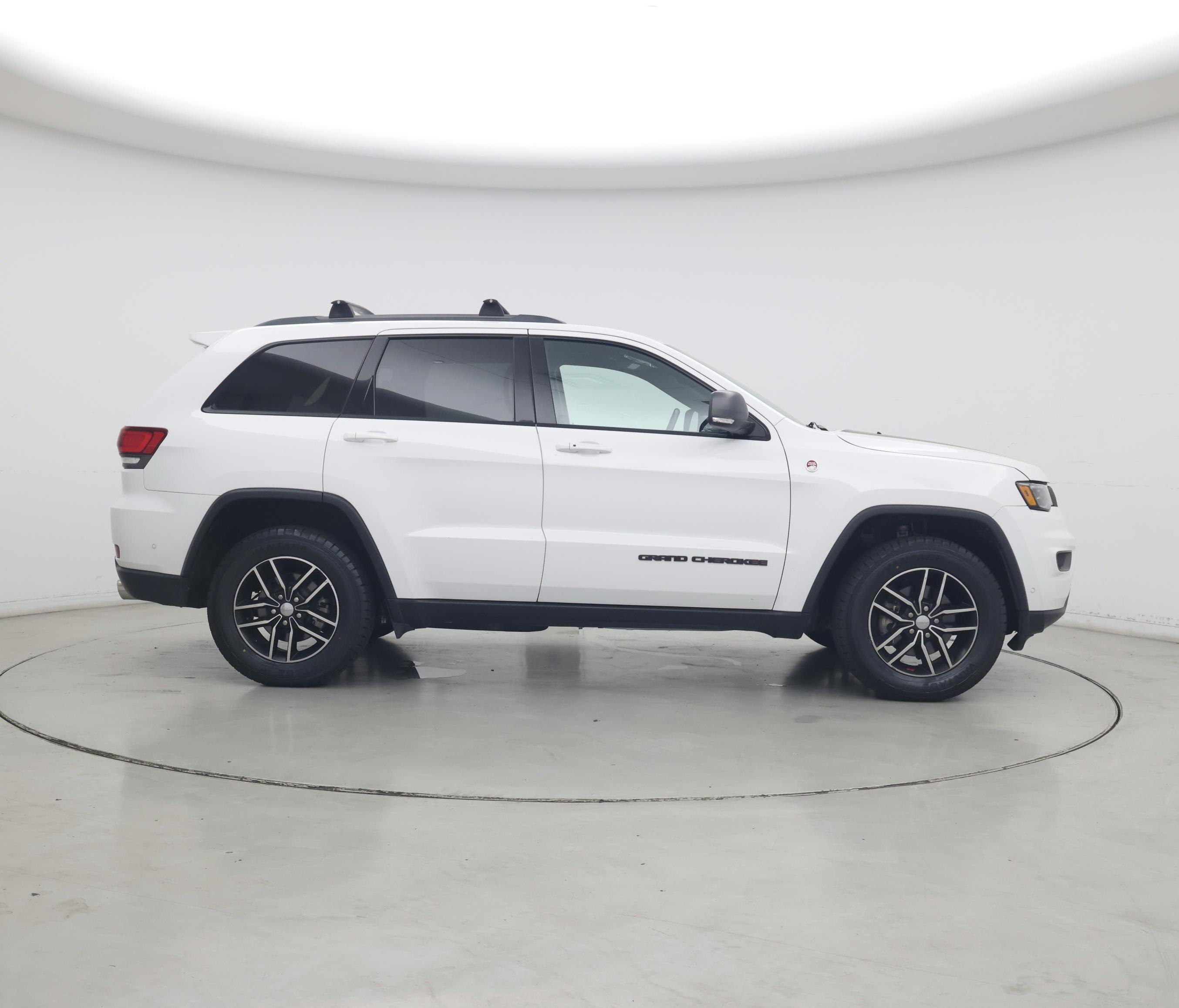 Thumbnail: 2017 Jeep Grand Cherokee - 7