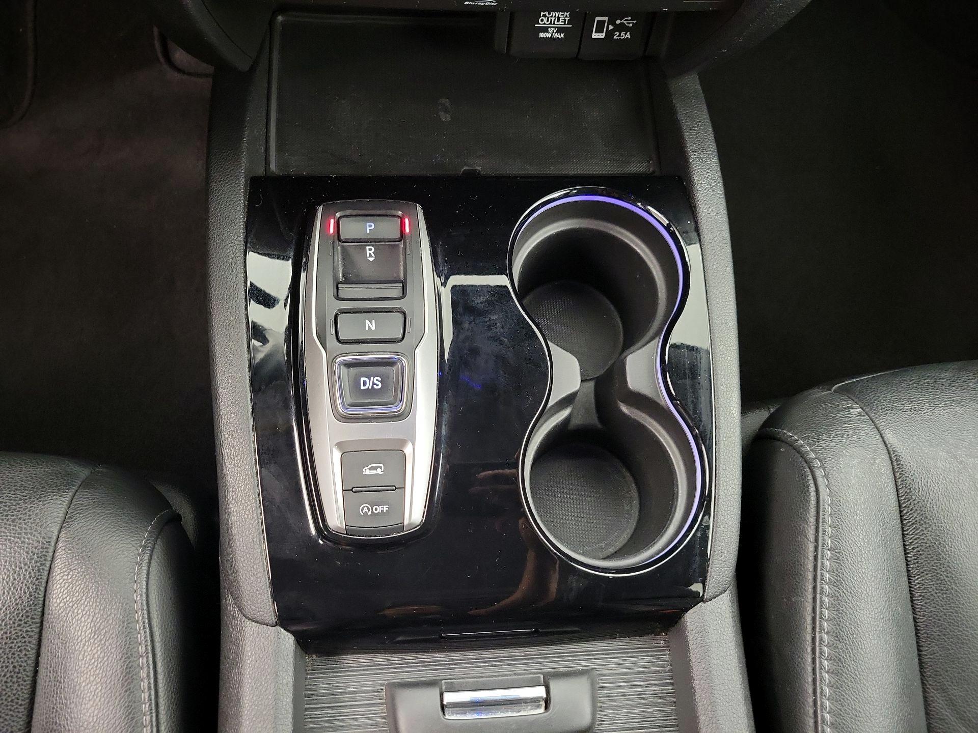 Thumbnail: 2019 Honda Pilot - 17