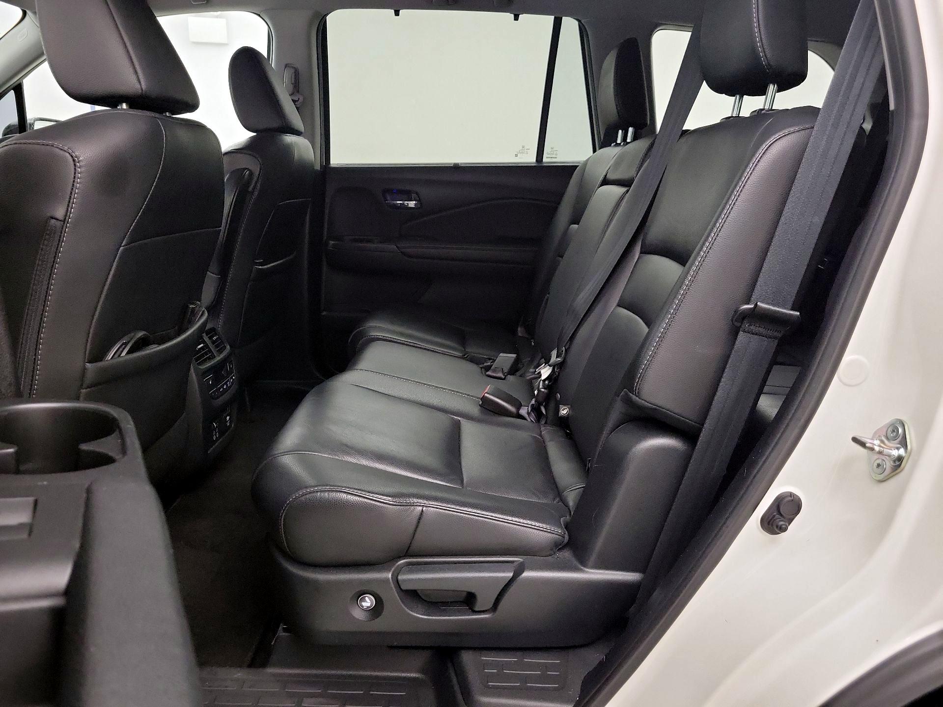 Thumbnail: 2019 Honda Pilot - 20