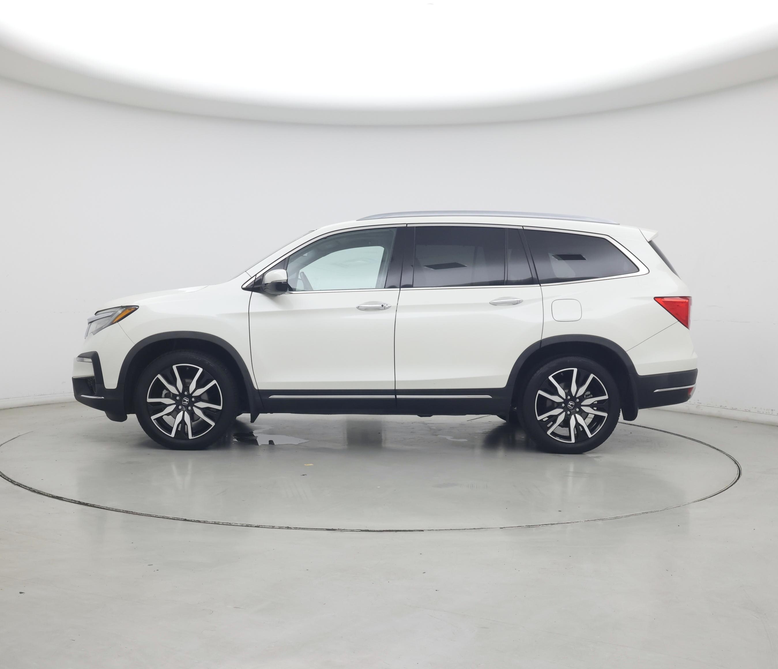 Thumbnail: 2019 Honda Pilot - 3