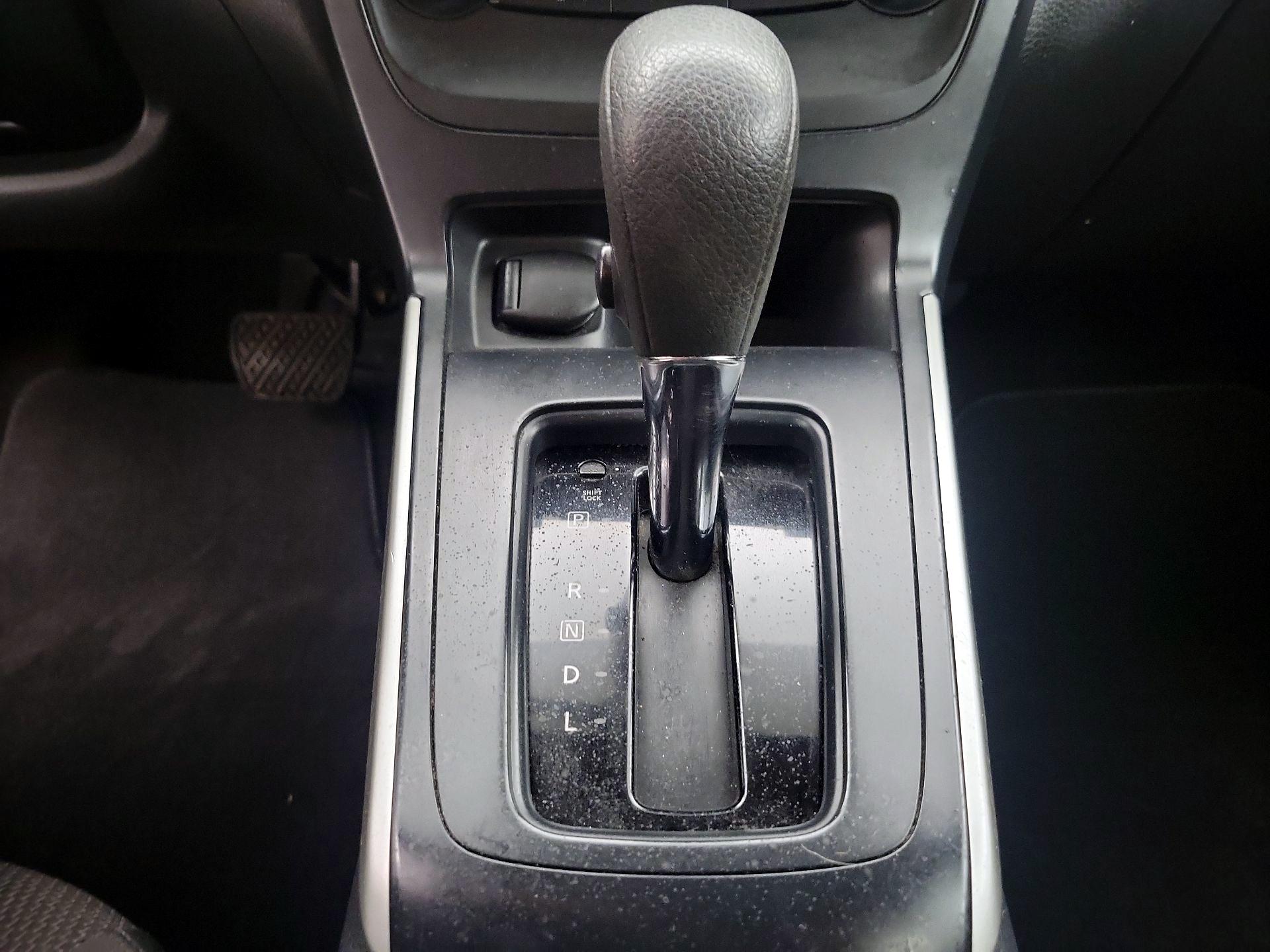 Thumbnail: 2018 Nissan Sentra - 17
