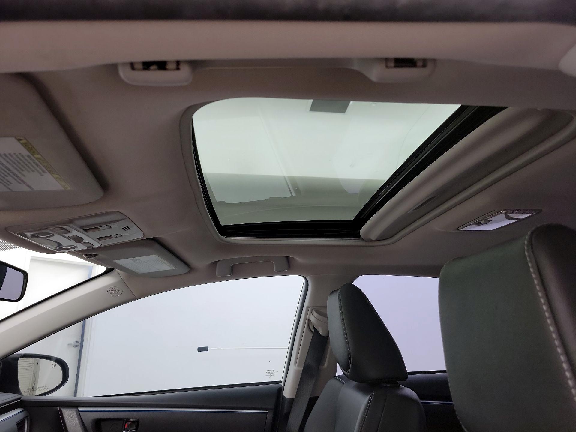 Thumbnail: 2016 Toyota Corolla - 19