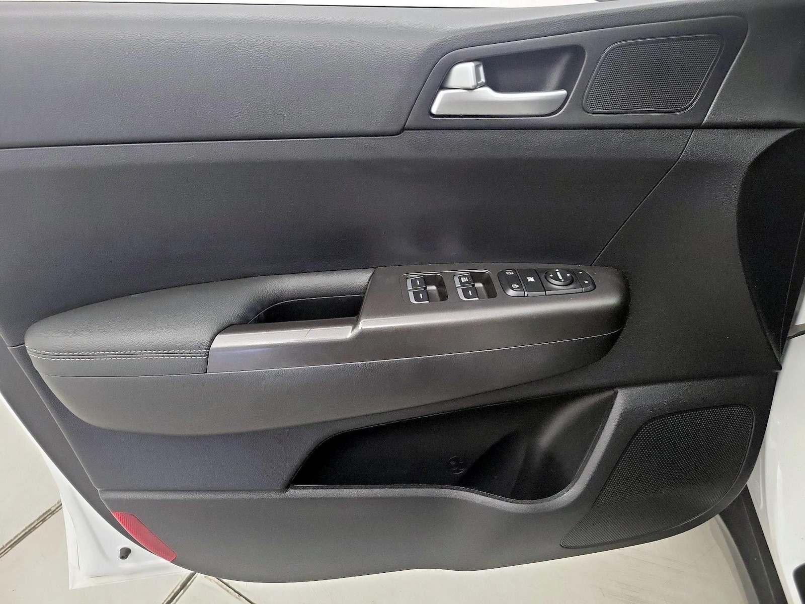 2021 Kia Sportage LX - Photo 13