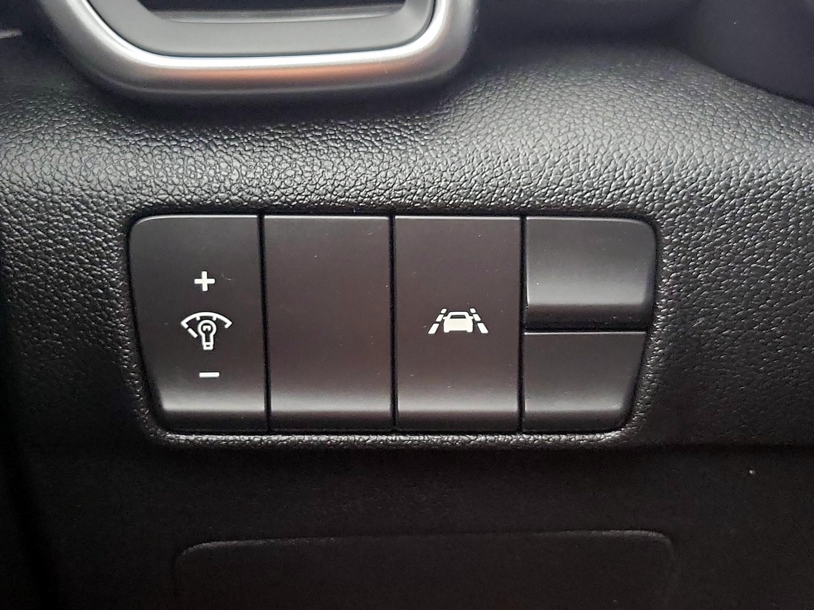 2021 Kia Sportage LX - Photo 14