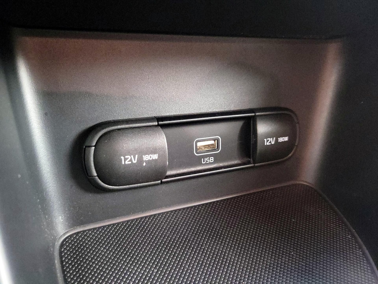 2021 Kia Sportage LX - Photo 19