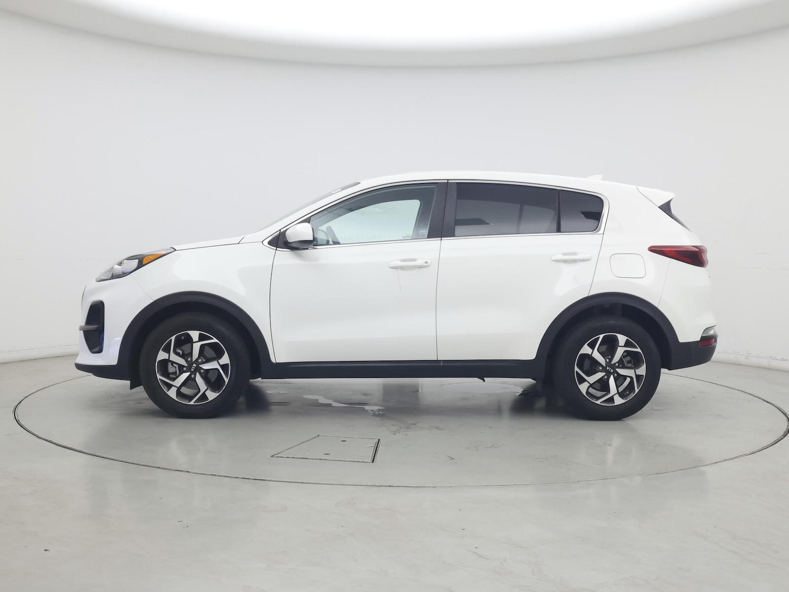 2021 Kia Sportage LX - Photo 4