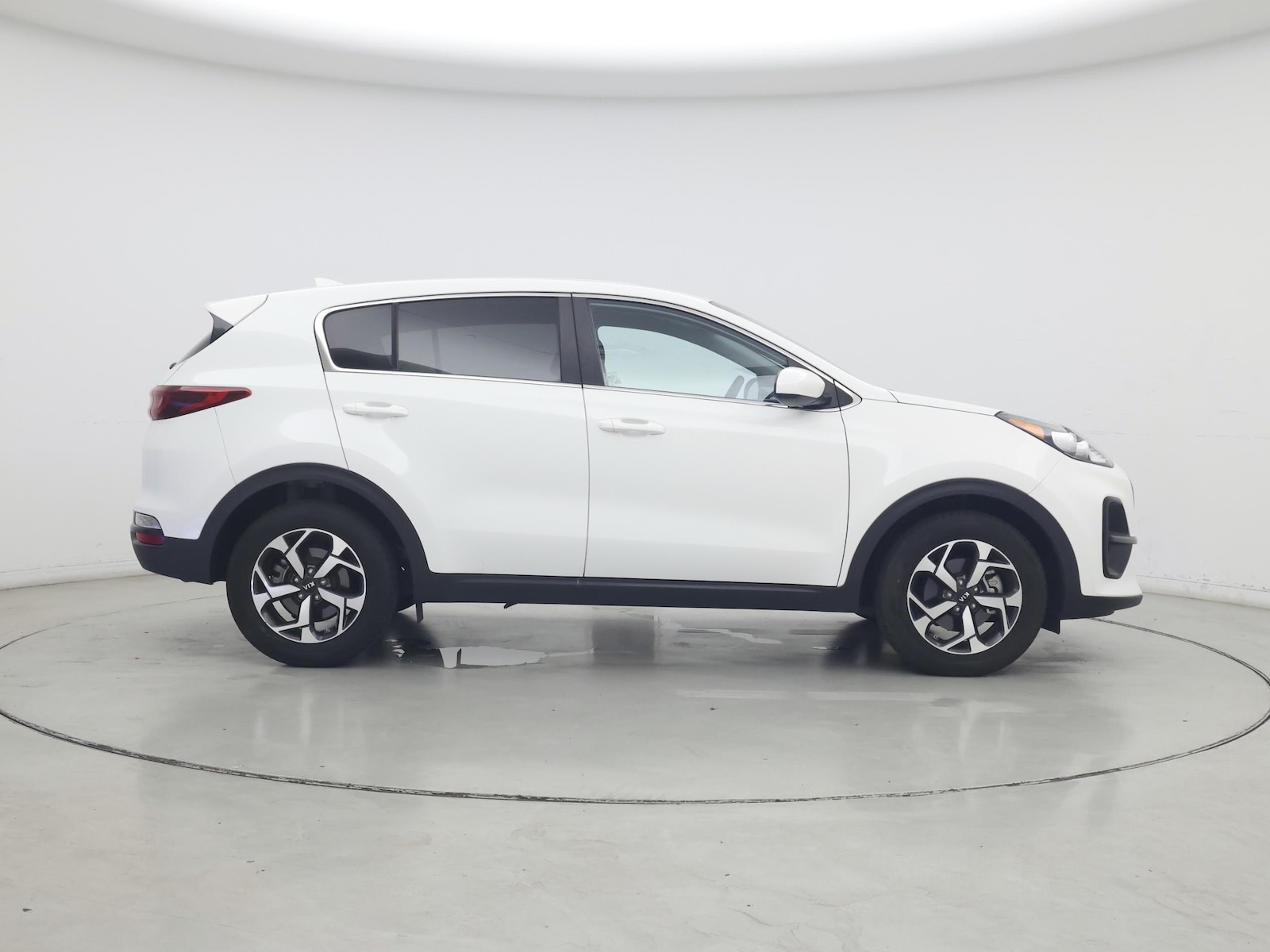 2021 Kia Sportage LX - Photo 8